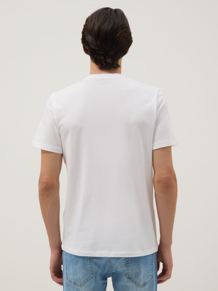 White pure cotton V-neck regular fit T-shirt_2