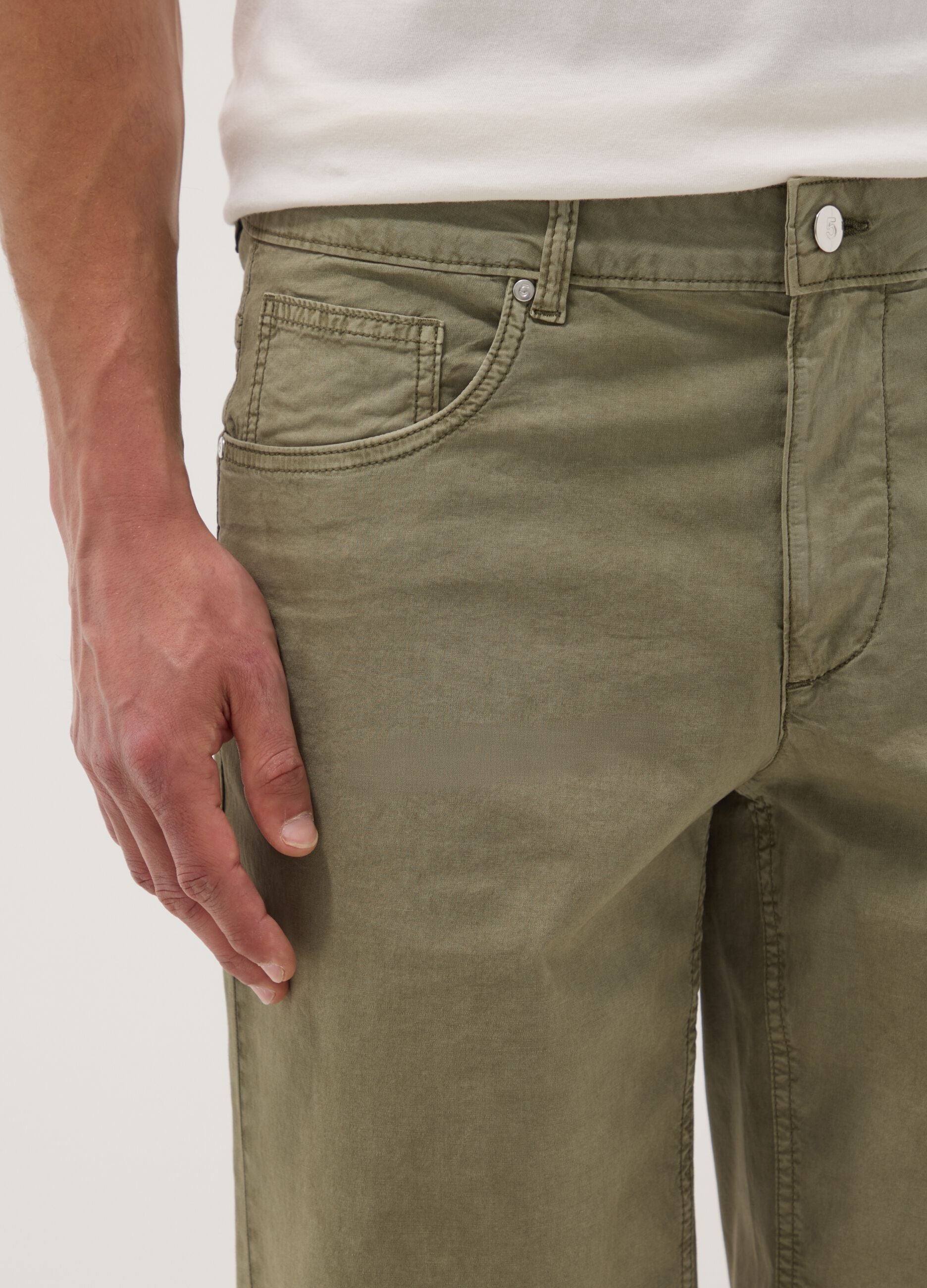 Gr&uuml;ne Bermuda-Shorts aus Stretch-Baumwolle im Five-Pocket-Style
