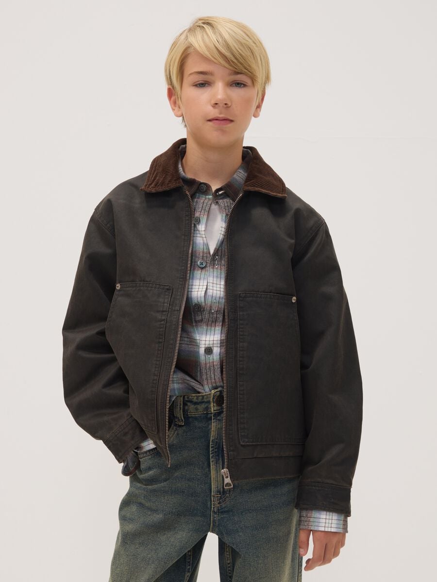 Schwarze Jacke aus Baumwollmischung mit Samtkragen f&uuml;r Jungen_0