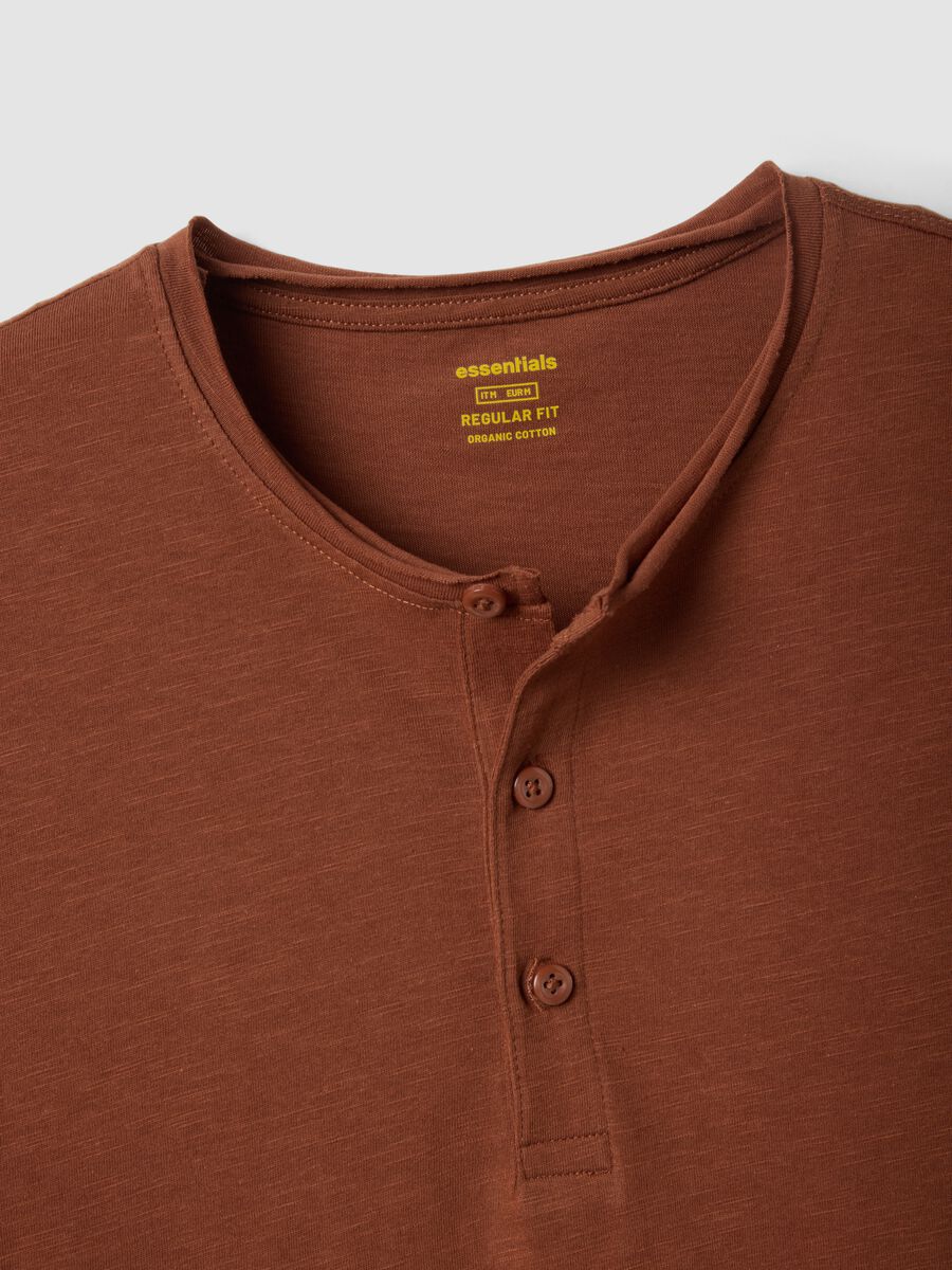 Brown pure cotton regular fit T-shirt with Henley collar_5