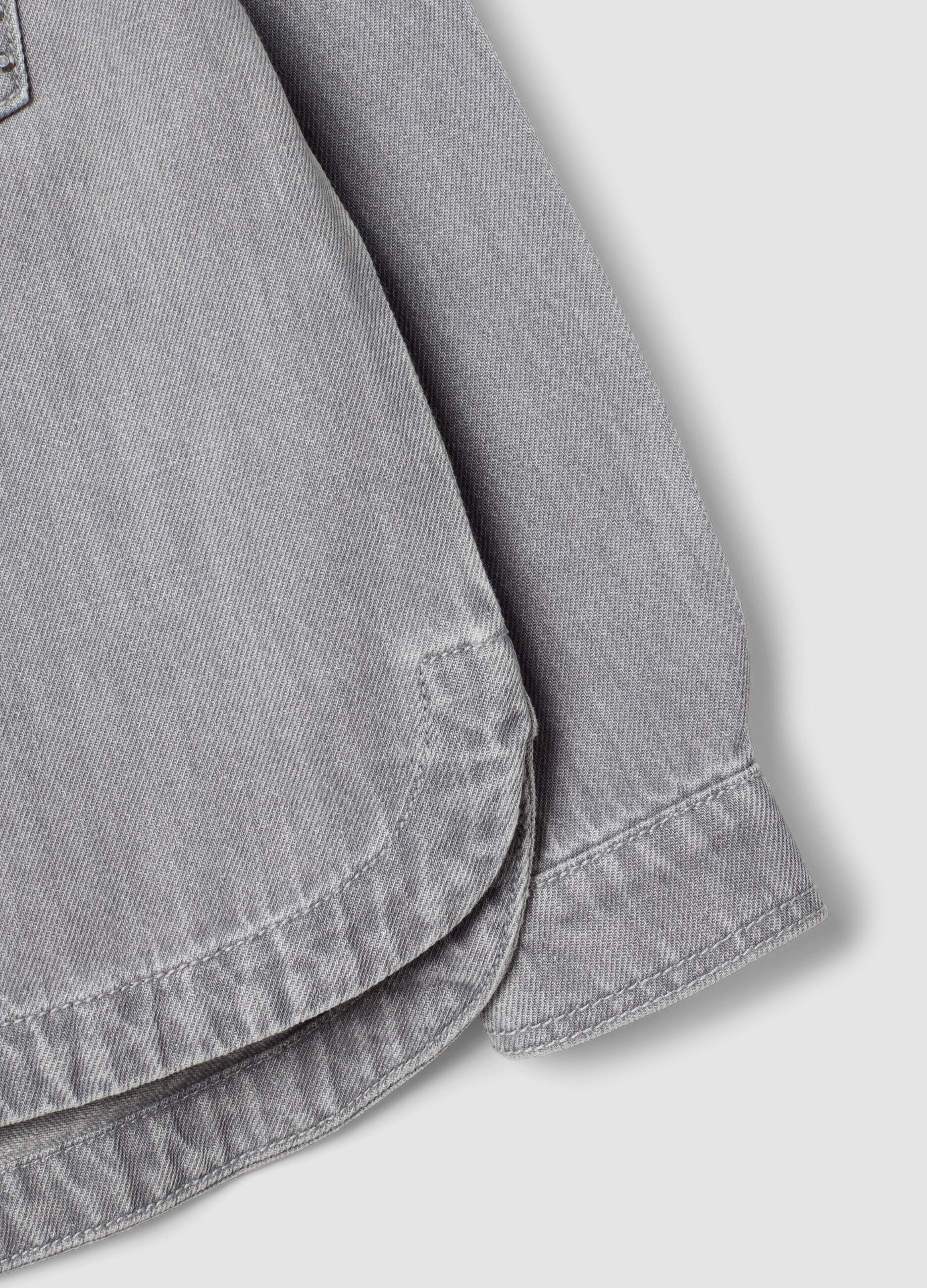 Graues Oversize-Hemd aus reiner Baumwolle mit Nieten f&uuml;r M&auml;dchen