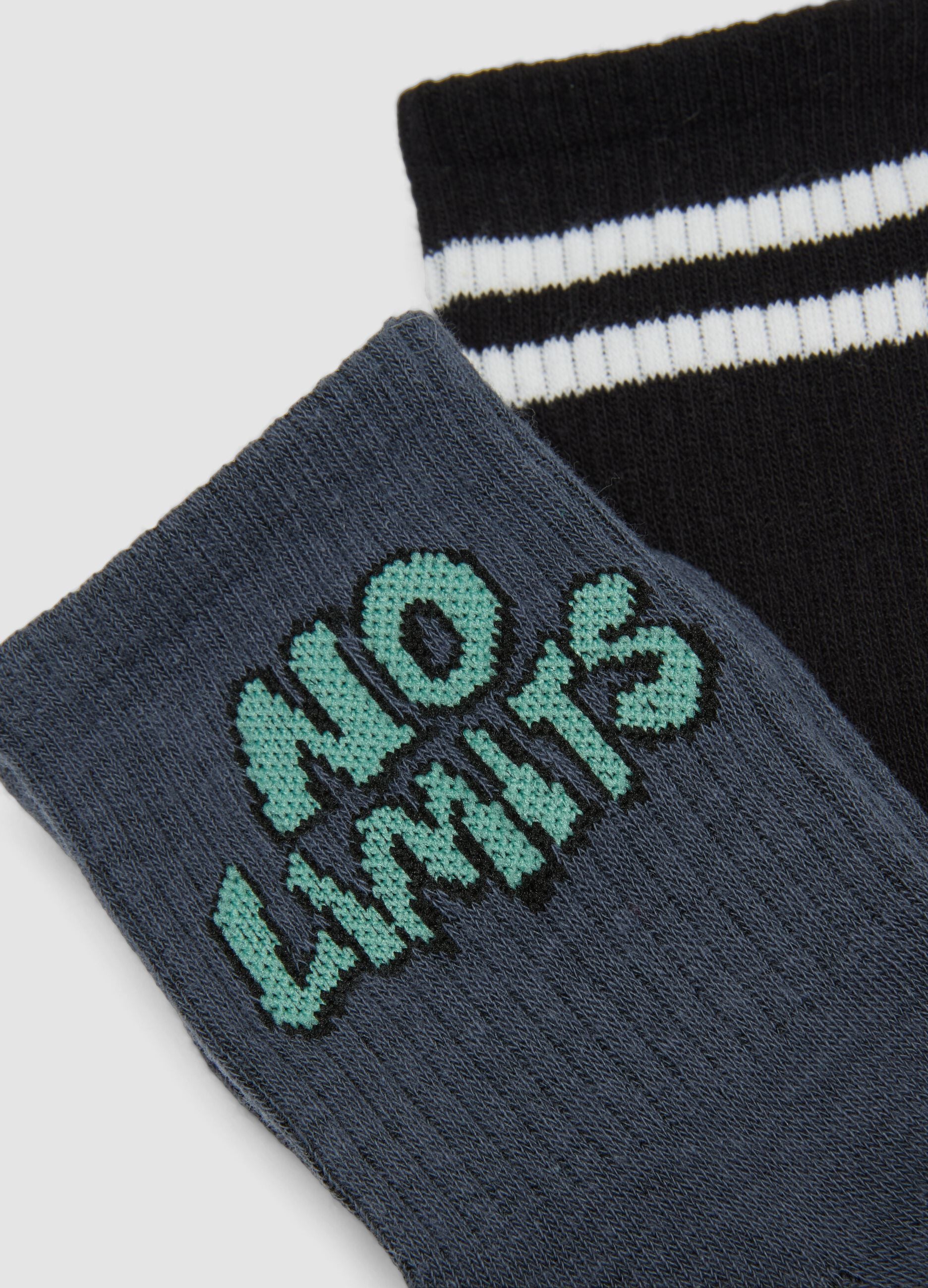 Three-pack of multicolour short socks in stretch organic cotton for boys