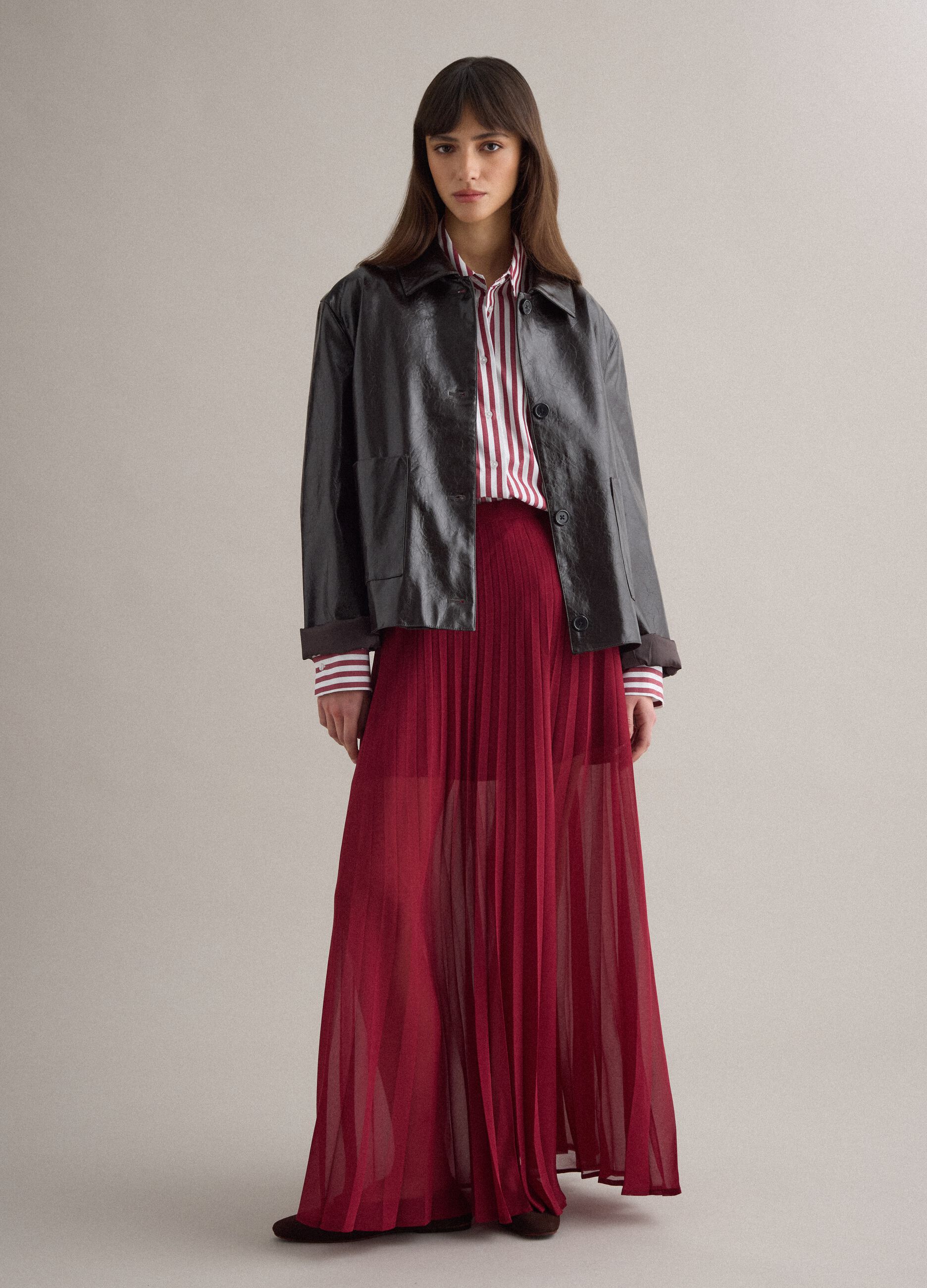 Regular fit red pleated long skirt