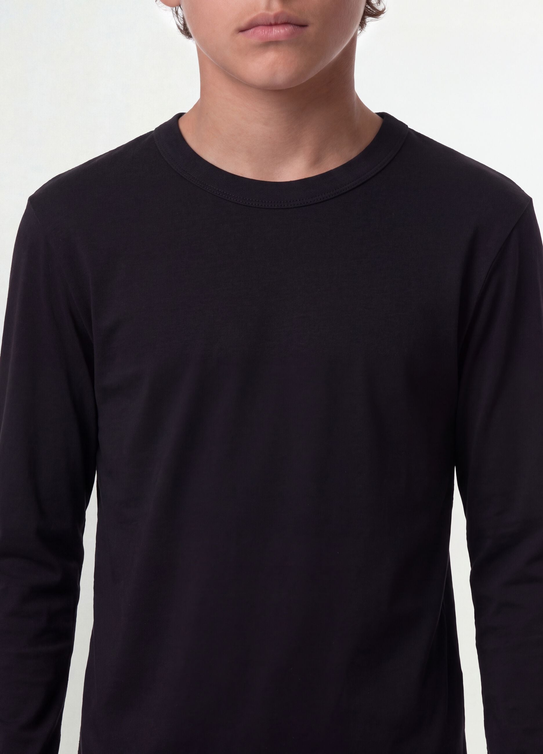 Schwarzes Regular-Fit T-Shirt aus elastischer Bio-Baumwolle f&uuml;r Jungen