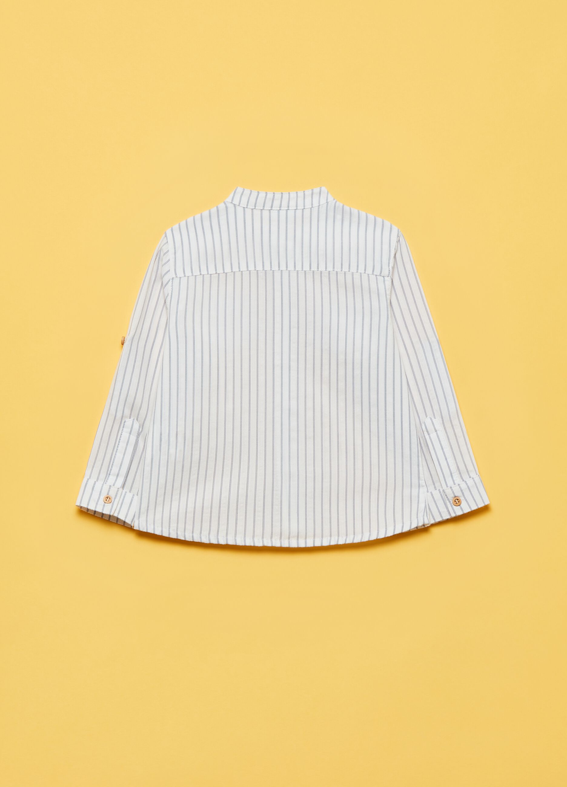 Camisa de algodón de rayas con cuello mao