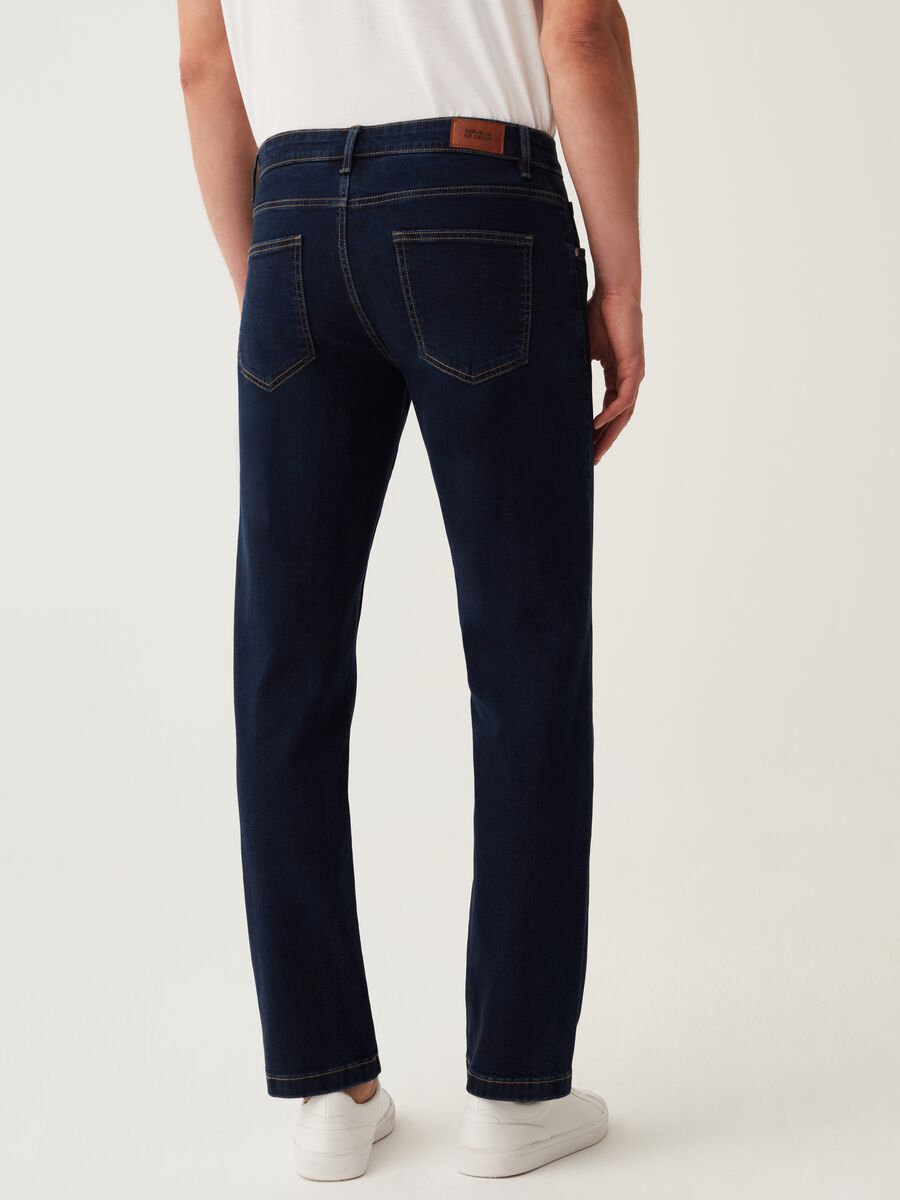 Regular-fit jeans with cross-hatch weave_2