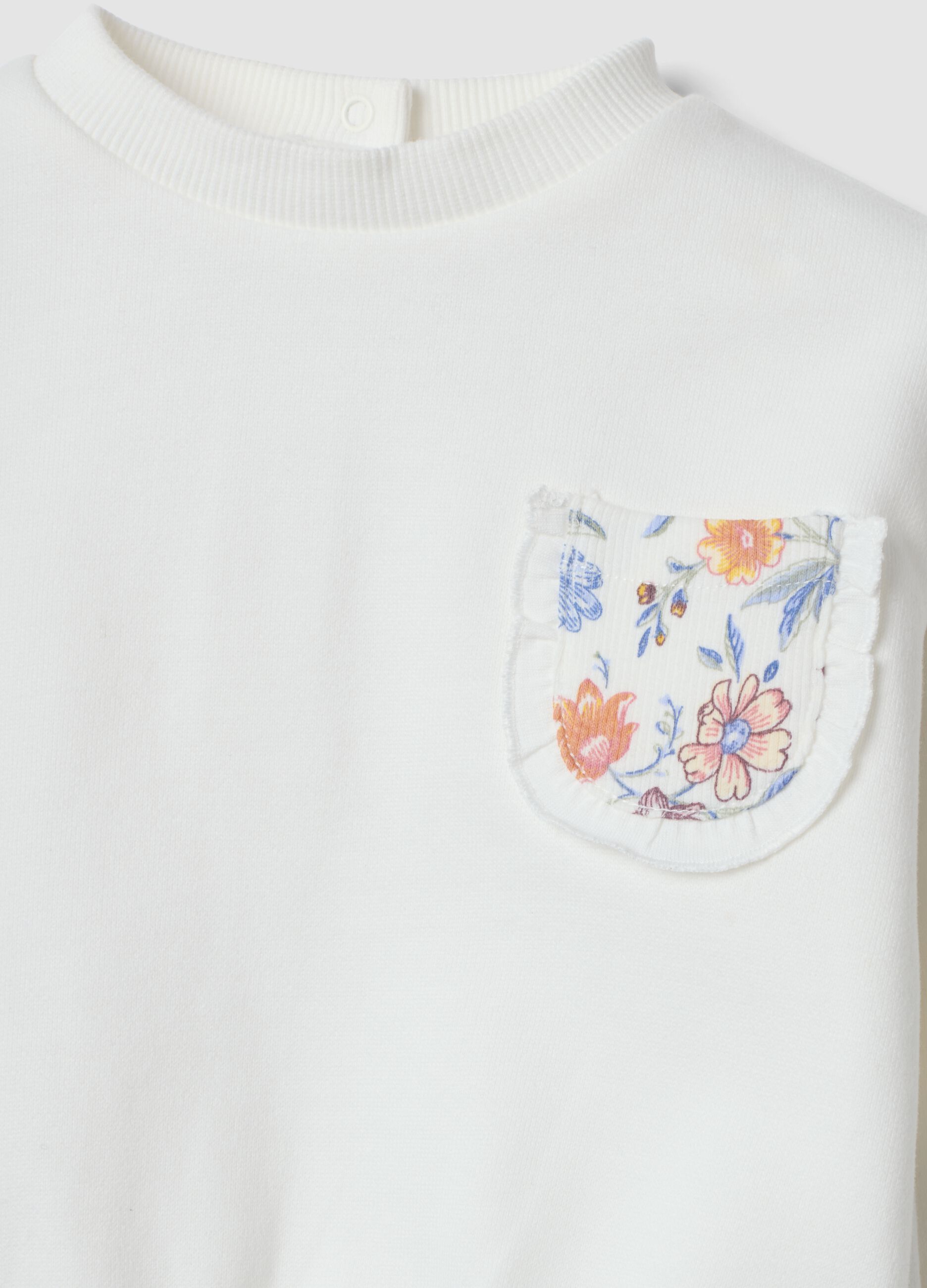 White organic cotton set with floral print