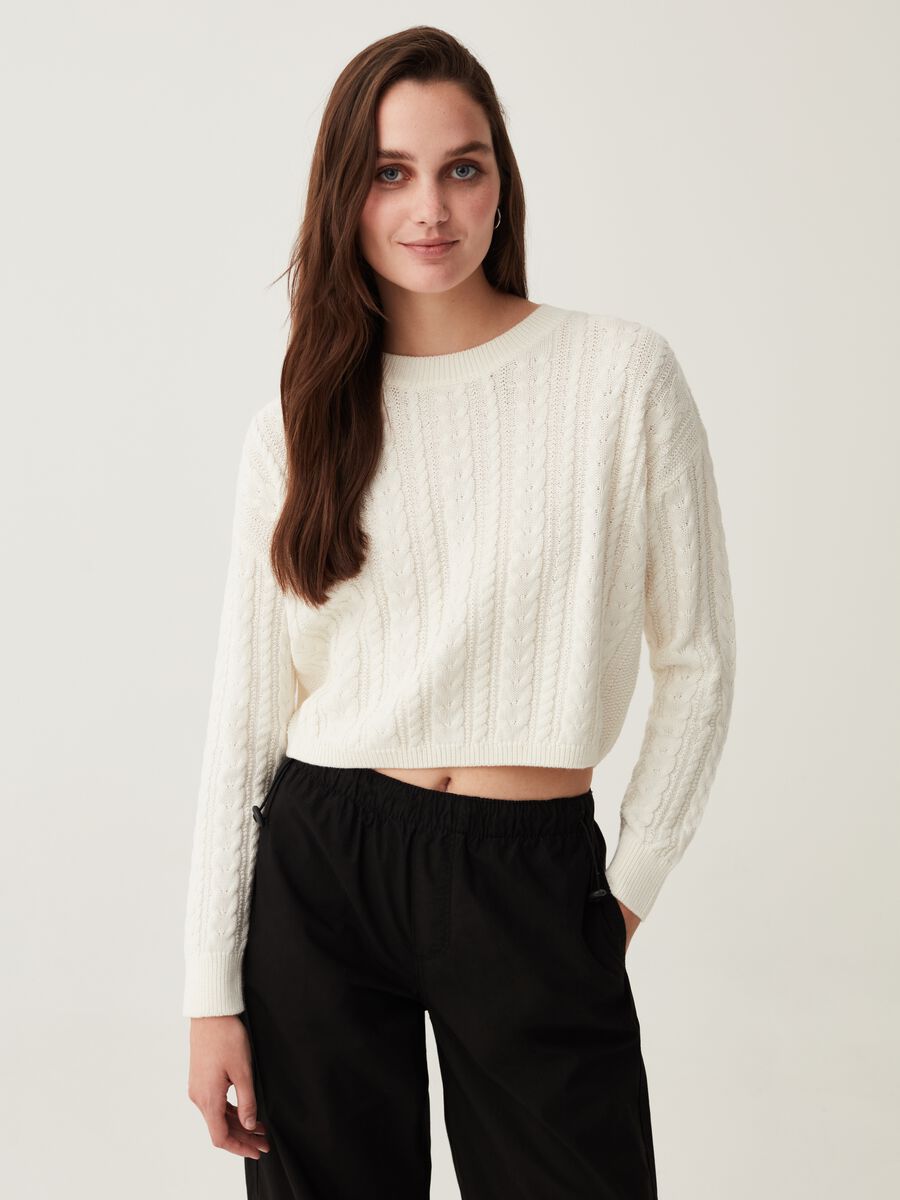 Cropped pullover with braided motif_0