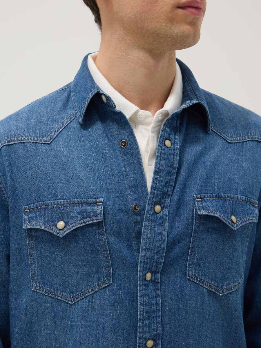 Blue denim regular fit pure cotton shirt with pockets_4