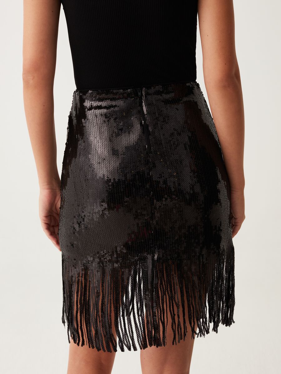 Short pencil skirt with sequins and fringing_2