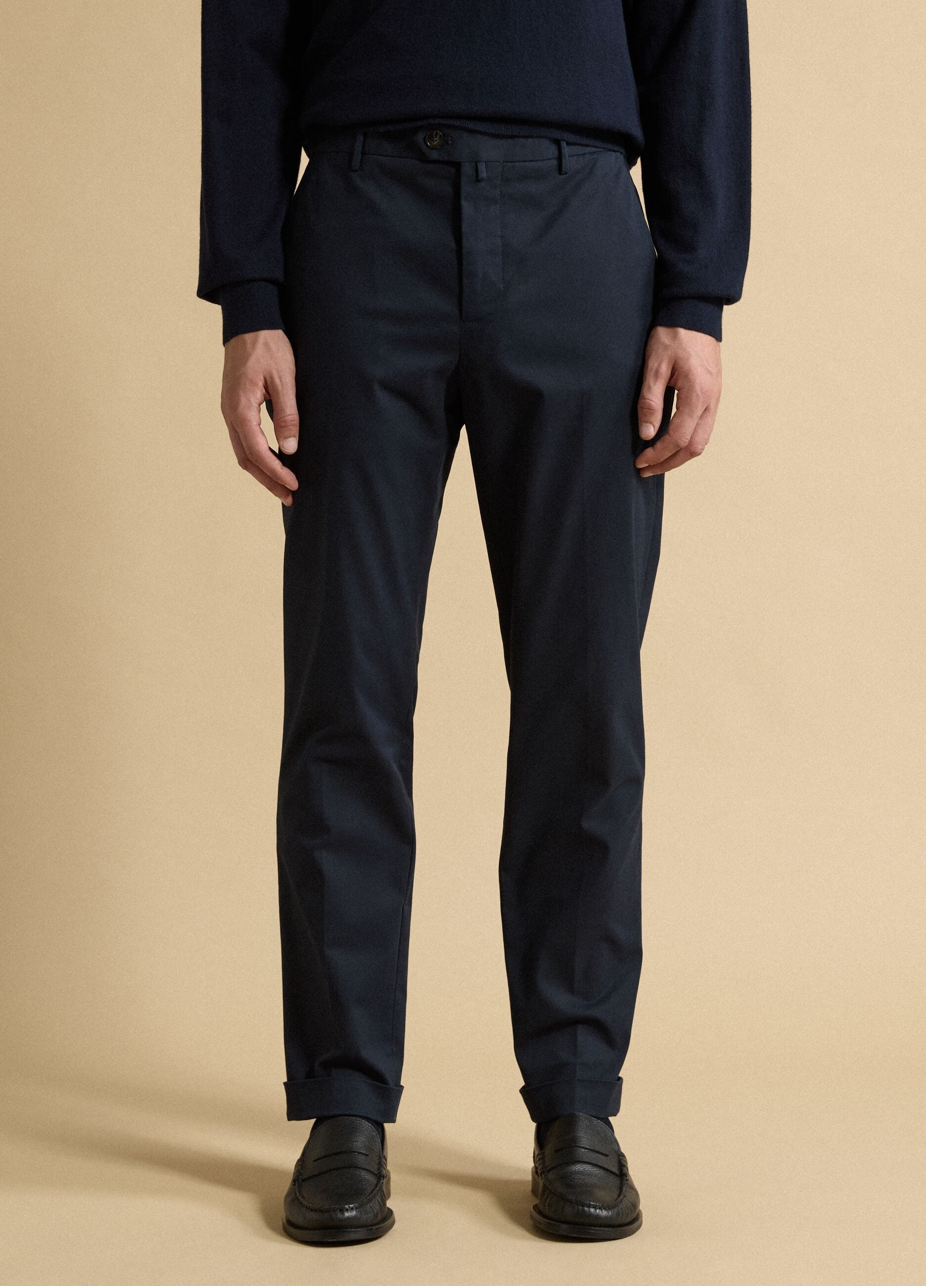 &Mu;&pi;&lambda;&epsilon; chino &pi;&alpha;&nu;&tau;&epsilon;&lambda;ό&nu;&iota; &alpha;&pi;ό &epsilon;&lambda;&alpha;&sigma;&tau;&iota;&kappa;ό &beta;&alpha;&mu;&beta;&alpha;&kappa;&epsilon;&rho;ό twill, regular fit