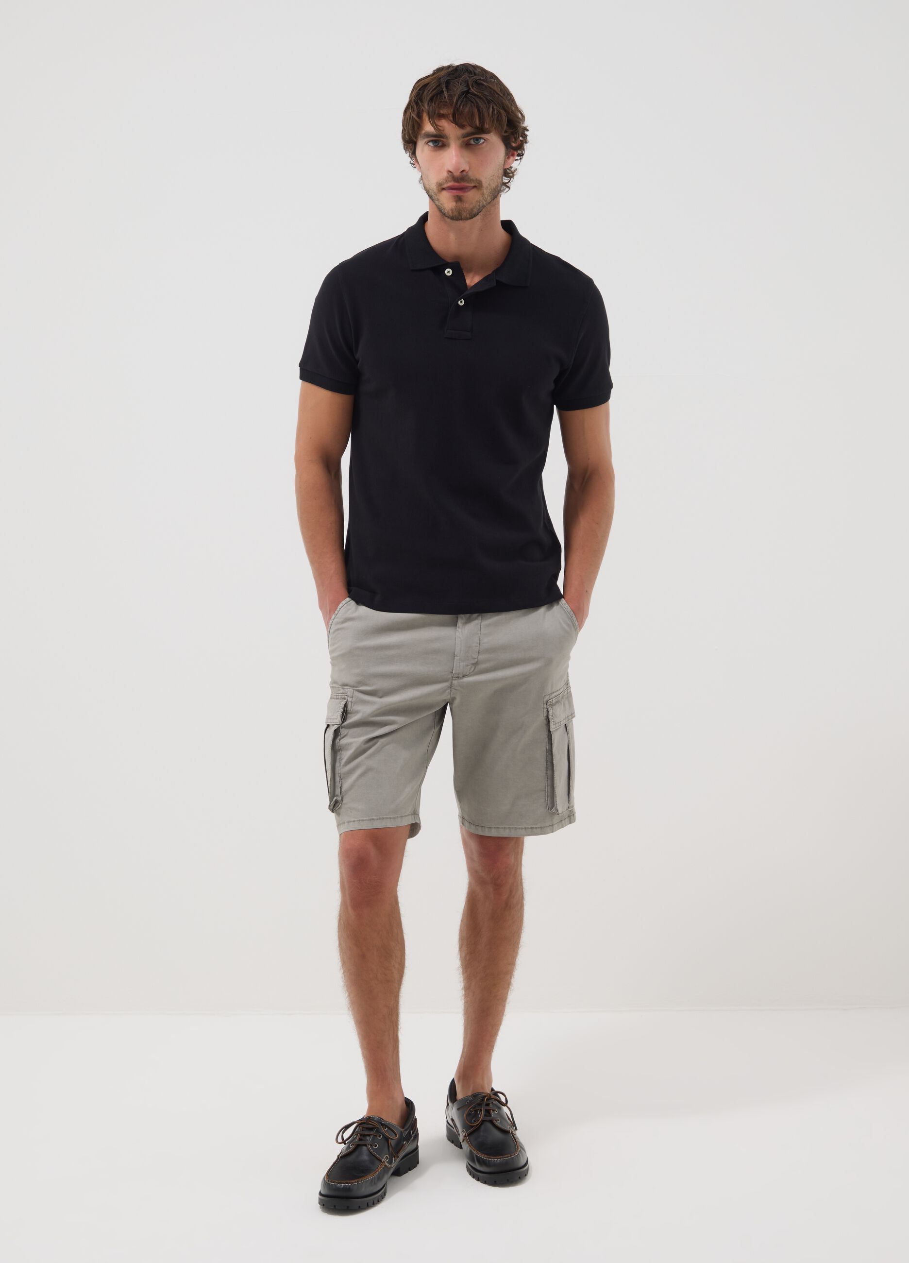 Graue Cargo-Shorts aus elastischer Baumwolle