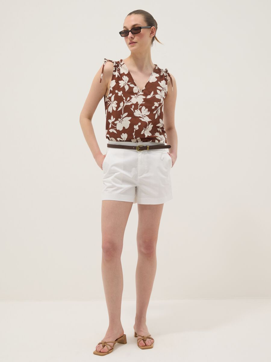 White chino shorts in pure cotton_1