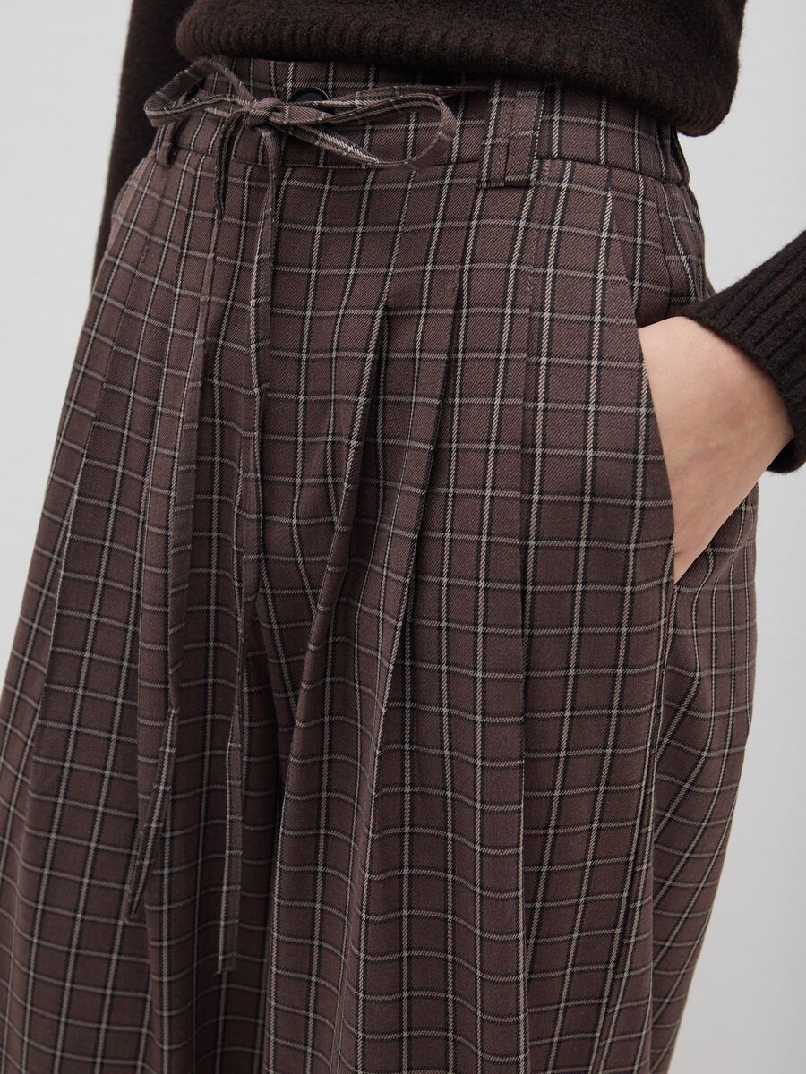 Wide Check Brown Trousers_3