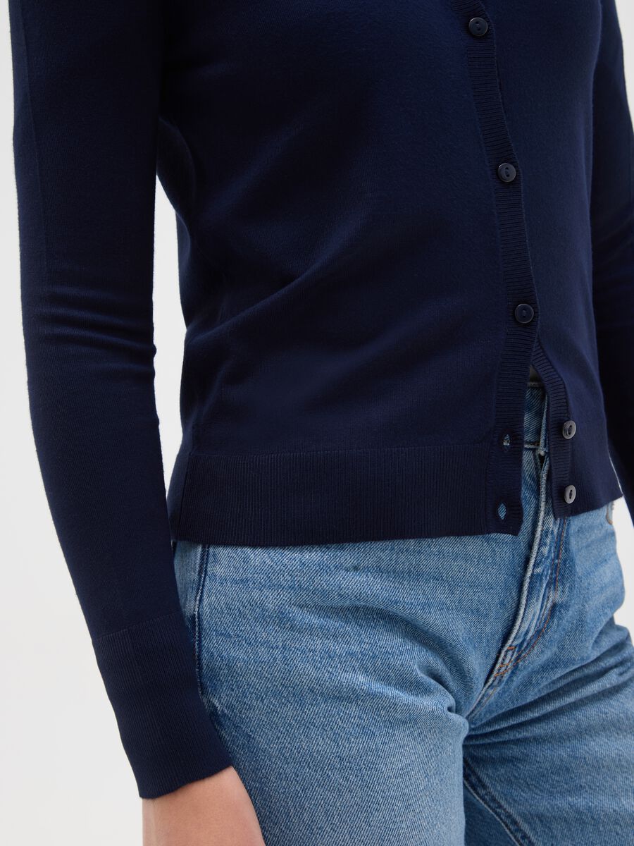 Regular fit blue cardigan with buttons_3