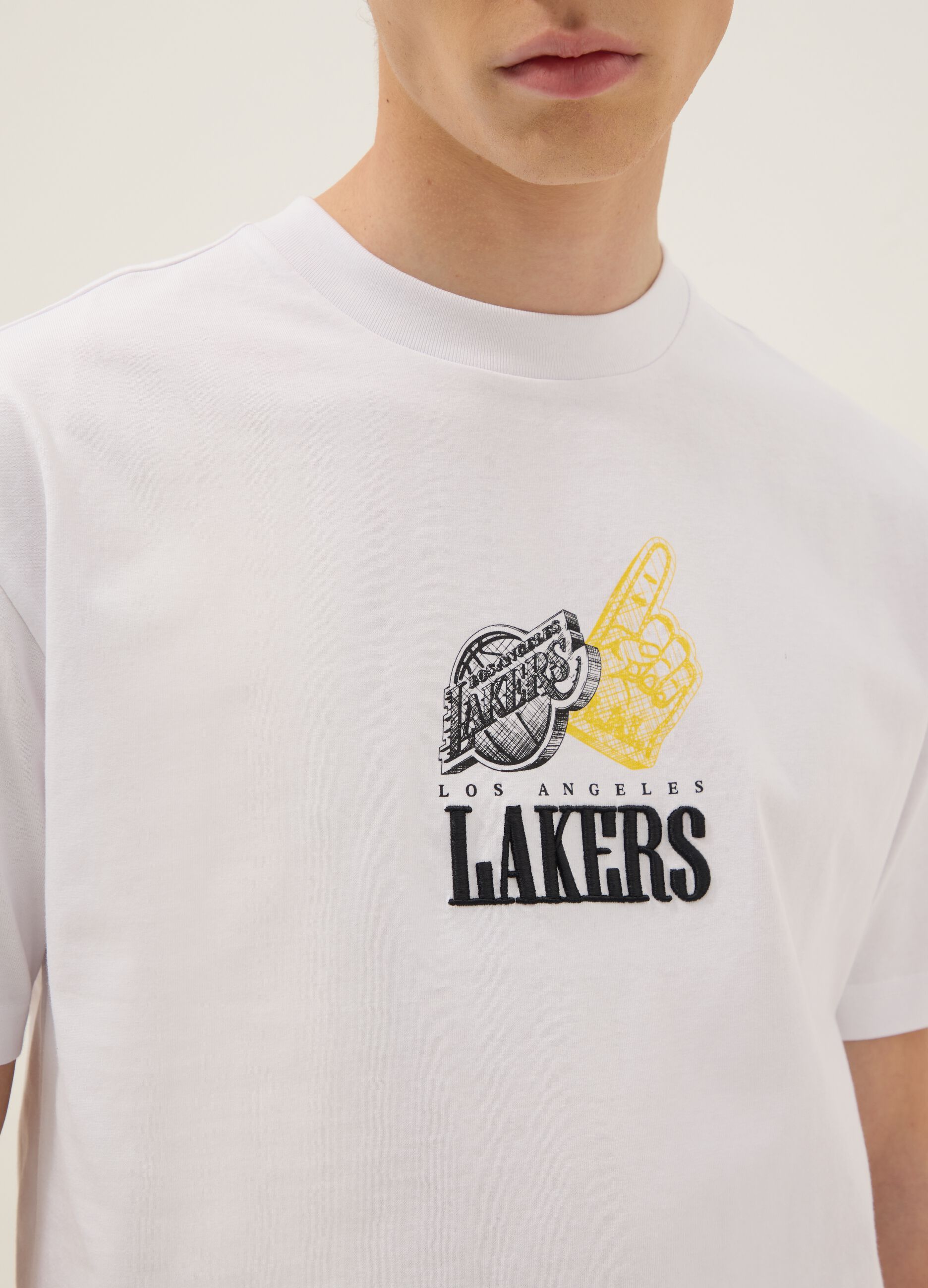 White pure cotton T-shirt with Los Angeles Lakers logo