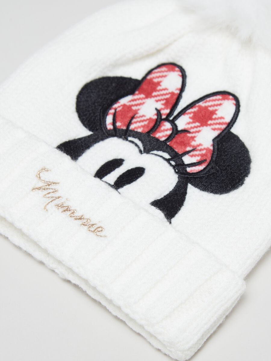Hat with pompom and Minnie embroidery_1