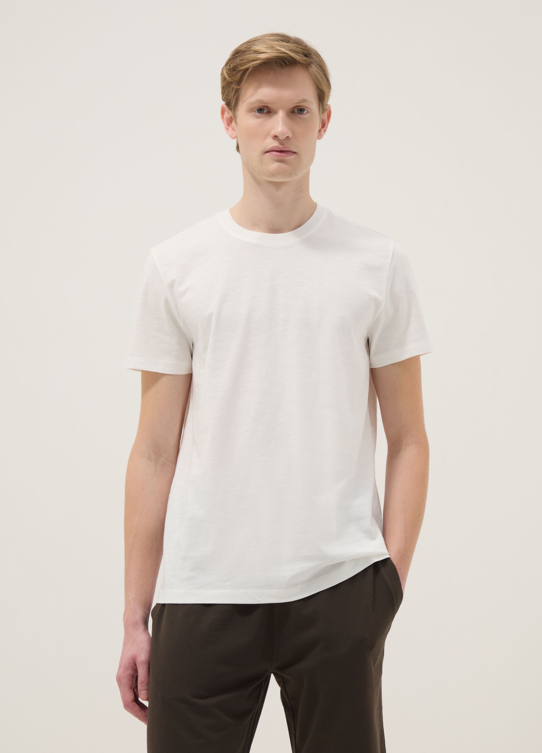 White regular fit short-sleeved pure cotton t-shirt