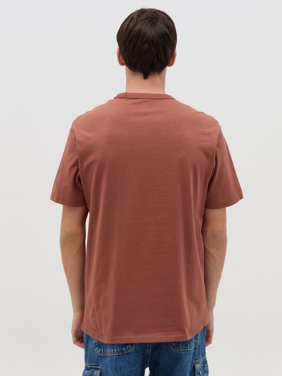 Cotton T-shirt with round neck_3
