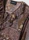 Violette Bluse mit Muster, Volants und Bindeschleife am Hals_2