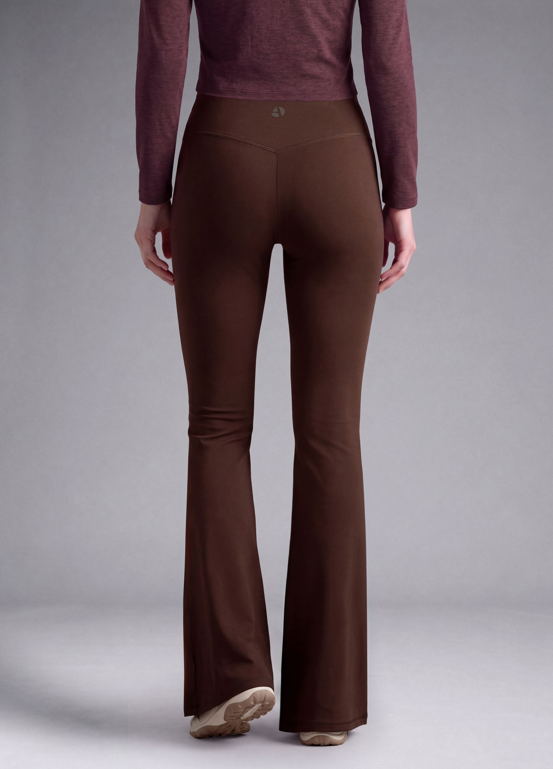 Leggings marroni flare in tessuto elasticizzato traspirante ALTAVIA STUDIO