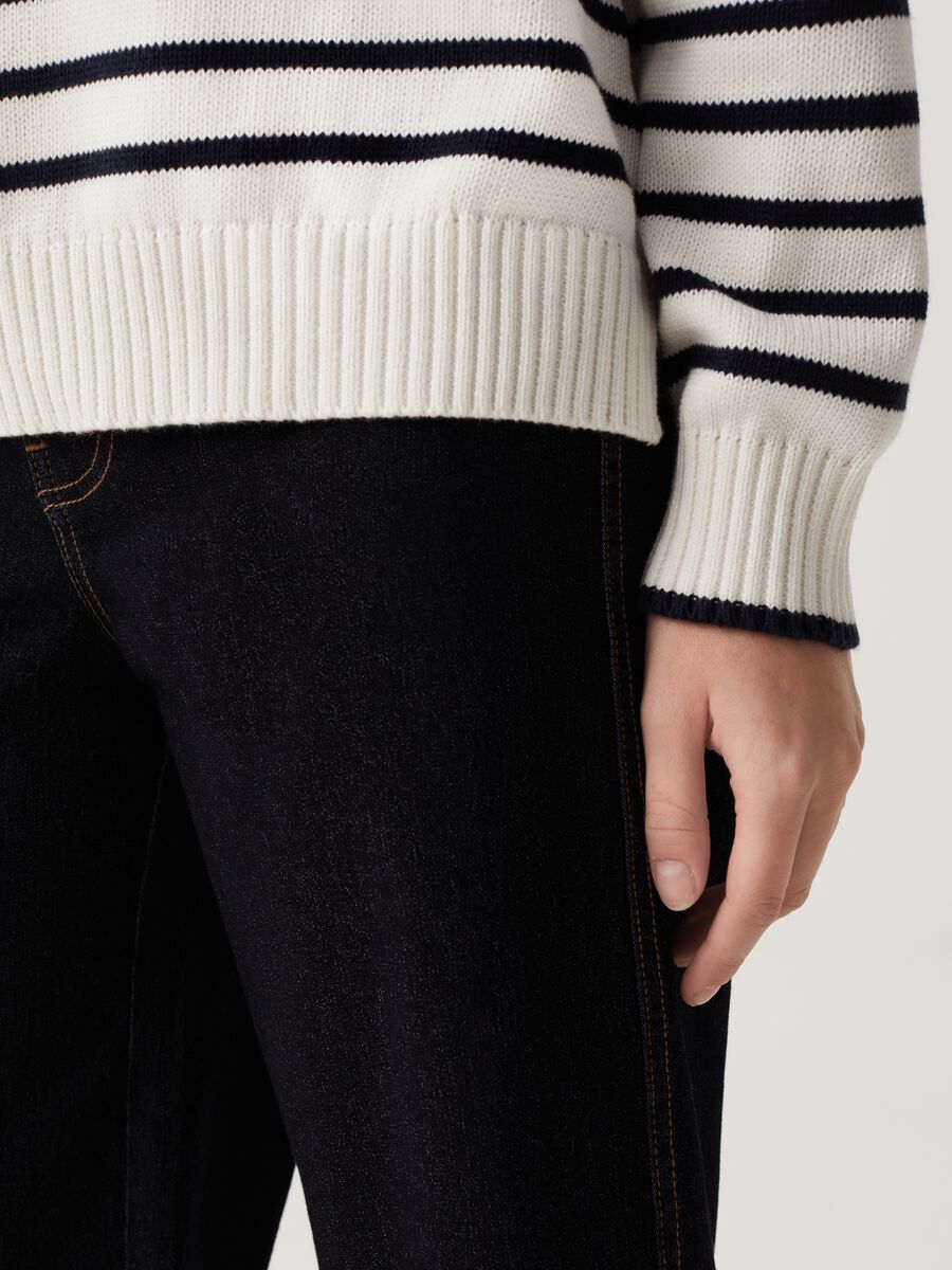 Pullover with striped mock neck_3