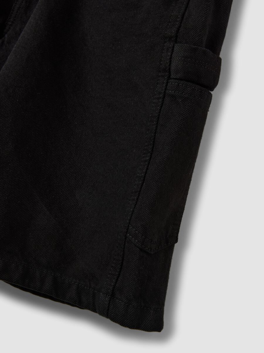 Schwarze Cargo-Bermudas aus reiner Baumwolle_5