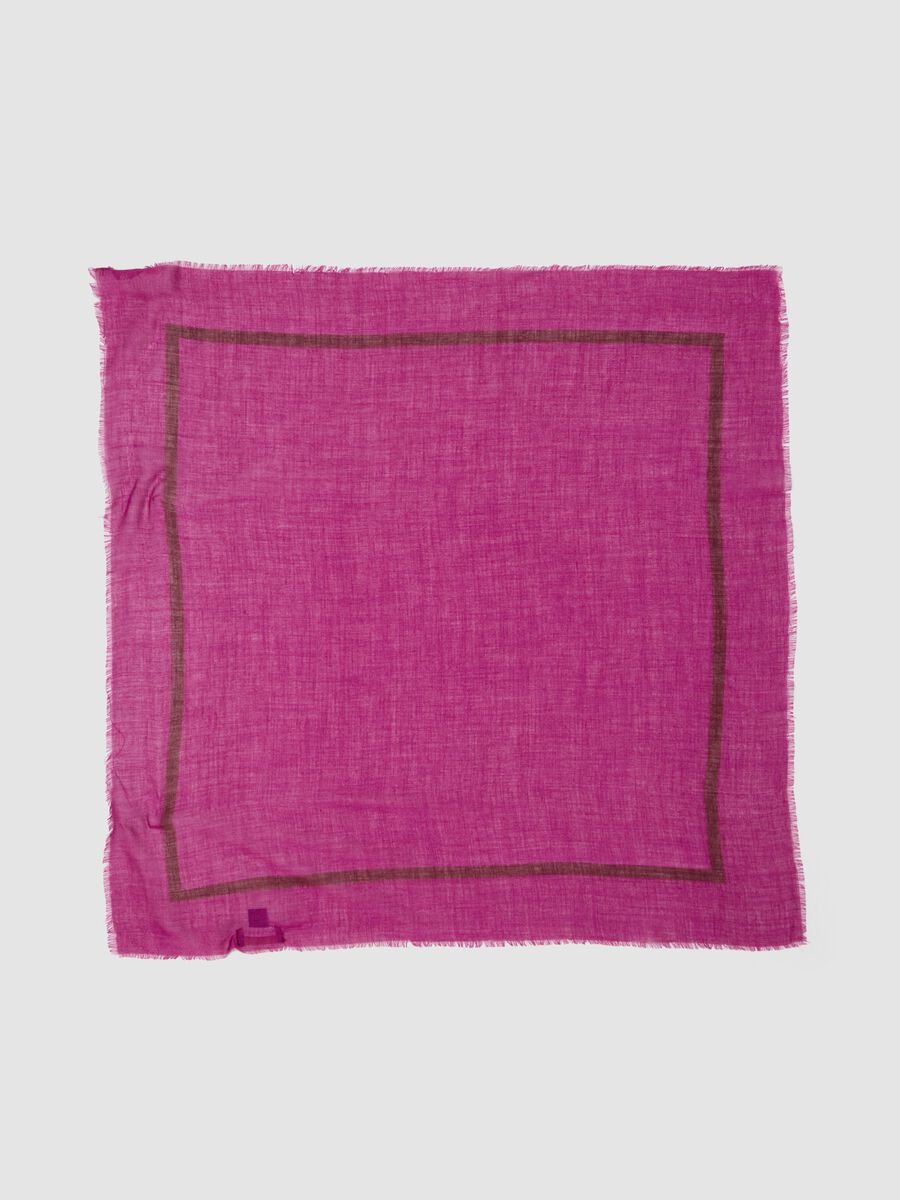 Pink scarf in a viscose and wool blend_1