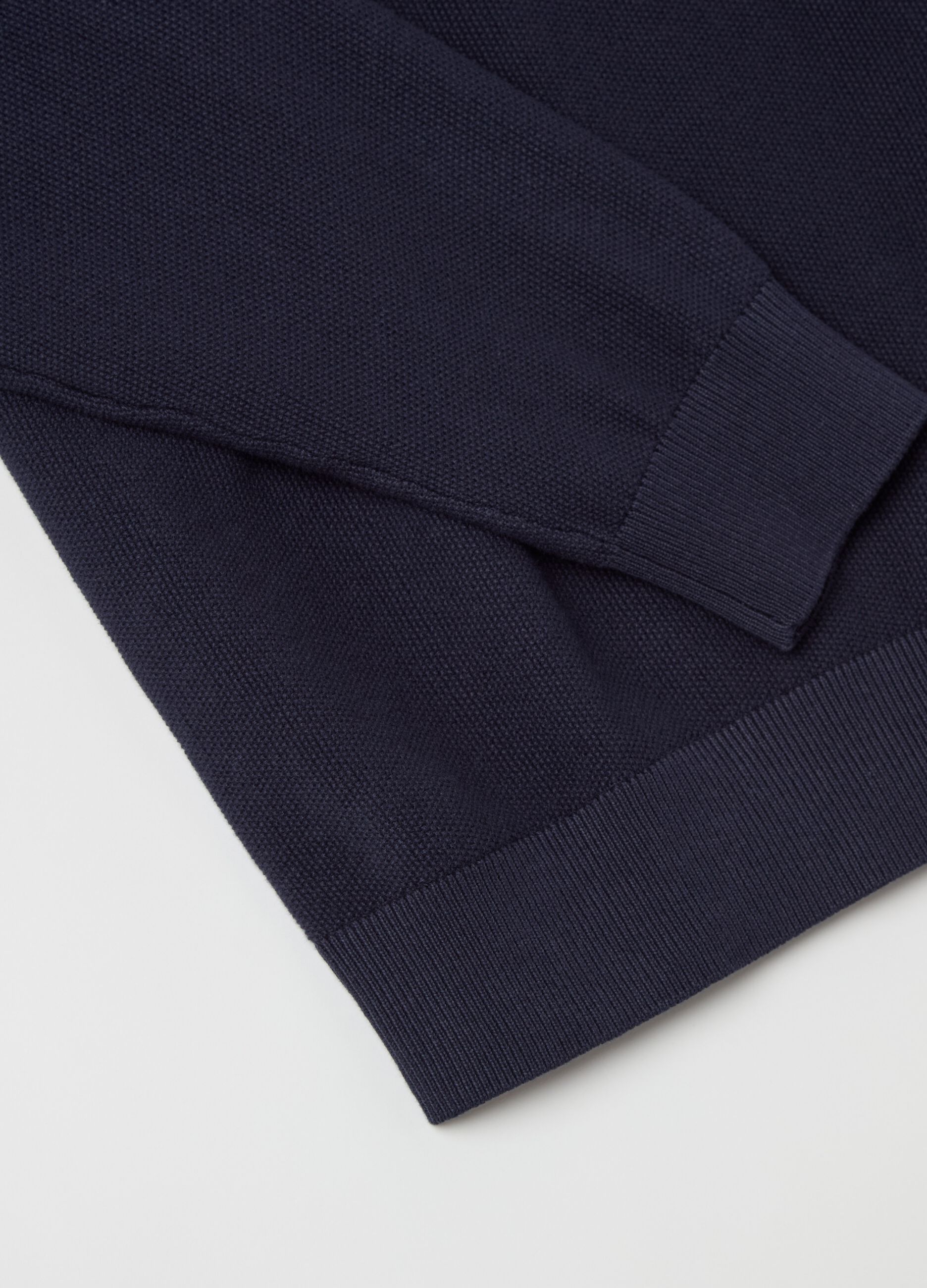 Cotton pullover with micro weave