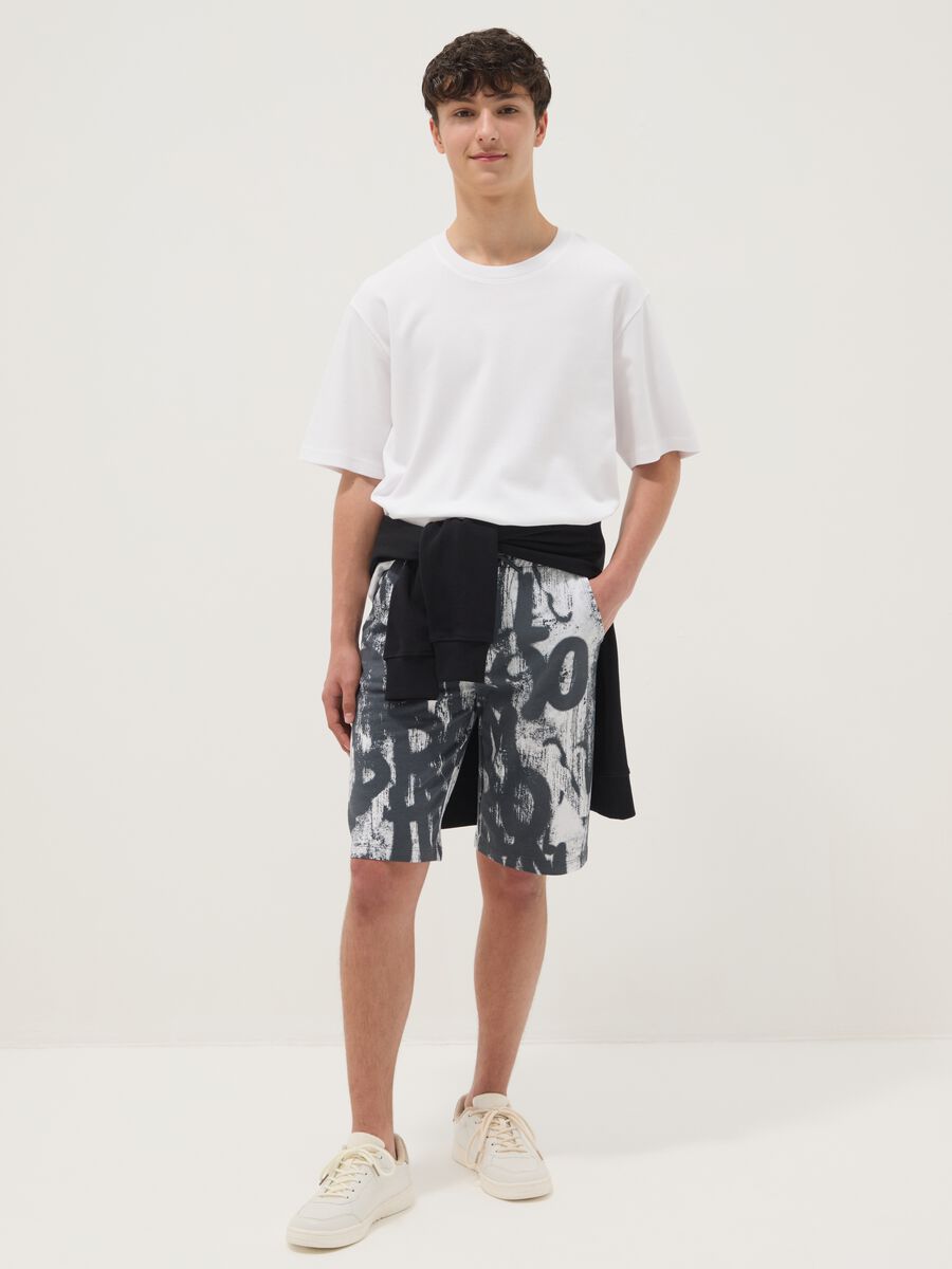Boy's pure cotton shorts with multicolour print, regular fit_0