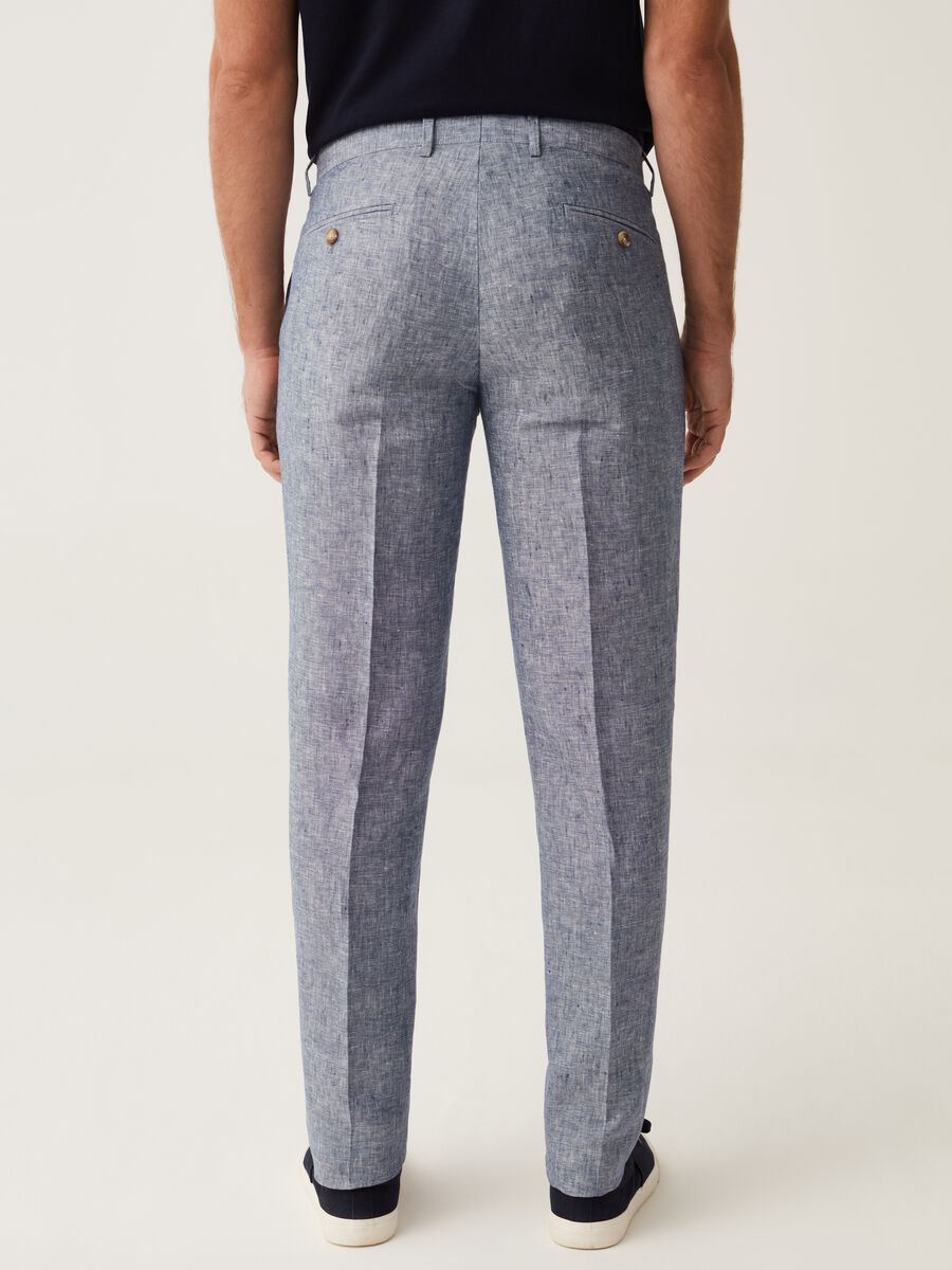 Pantalone slim fit in lino blu chambray_2