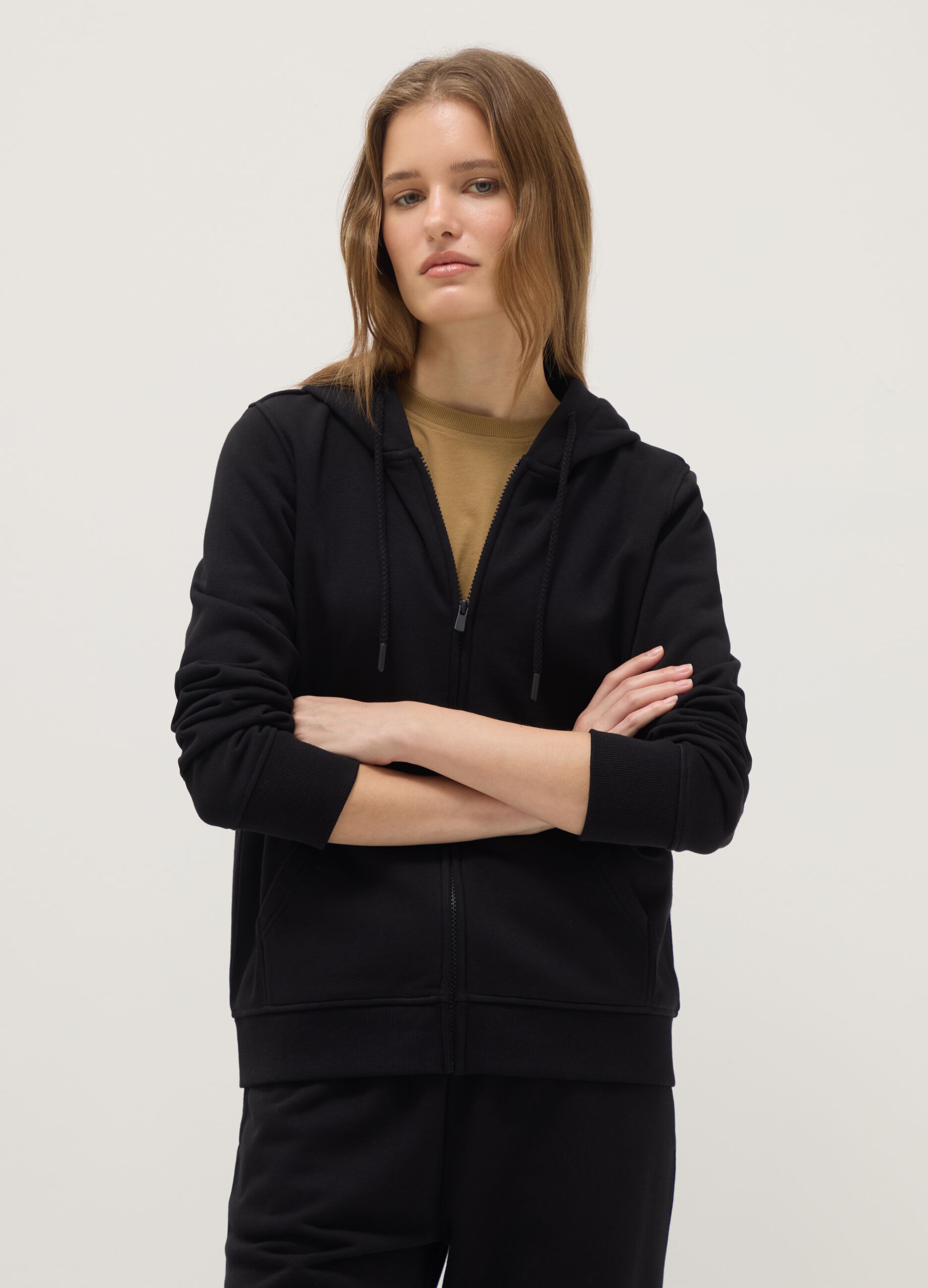 Black cotton blend hoodie regular fit with zip