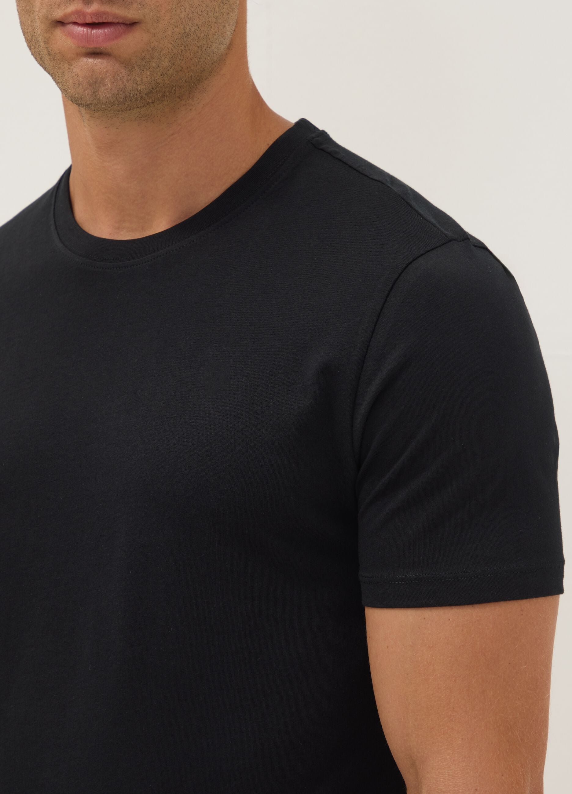 3-pack of black organic cotton short-sleeve T-shirts