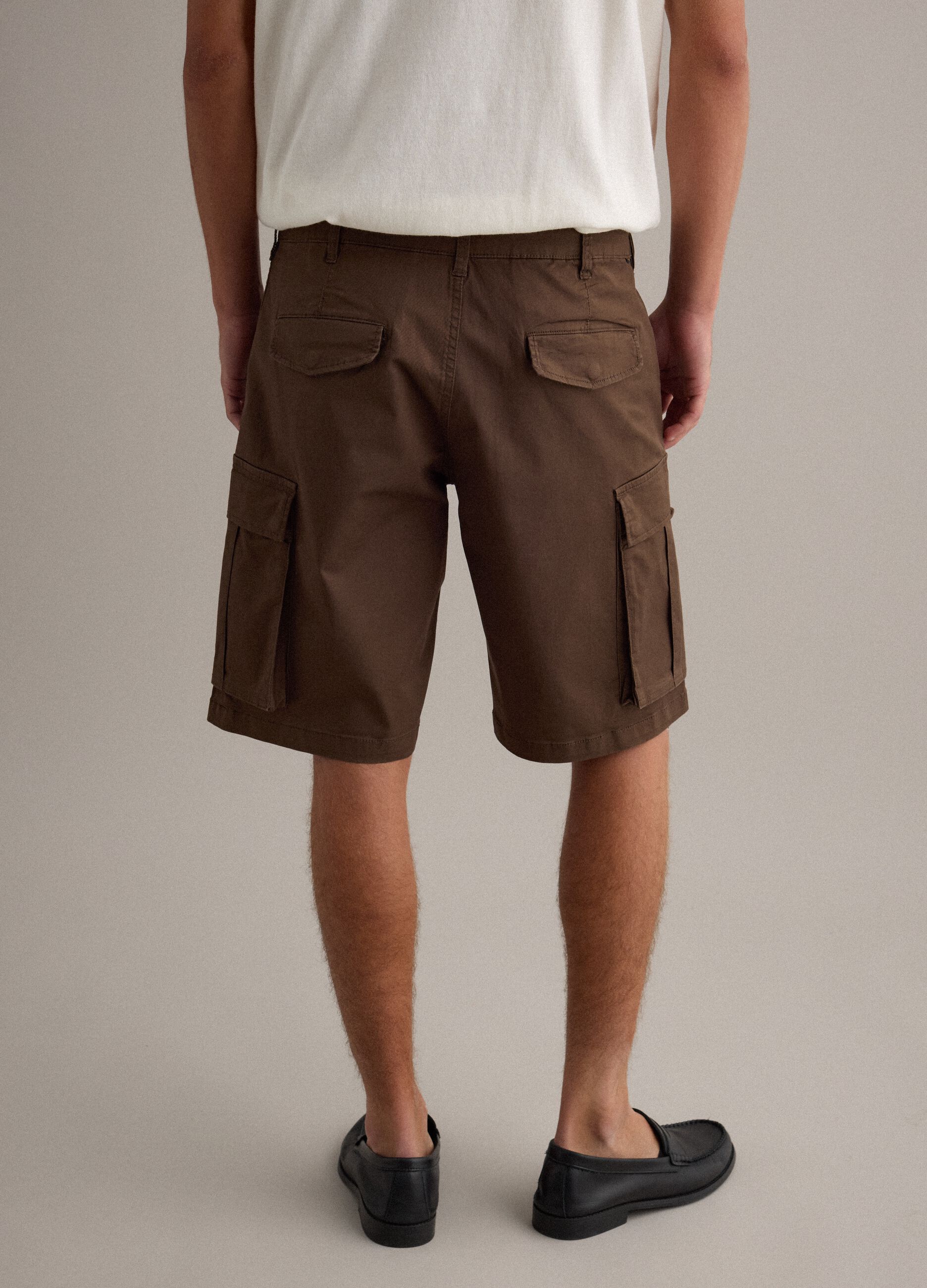 Braune Cargo-Shorts aus Stretch-Baumwolle, Regular Fit