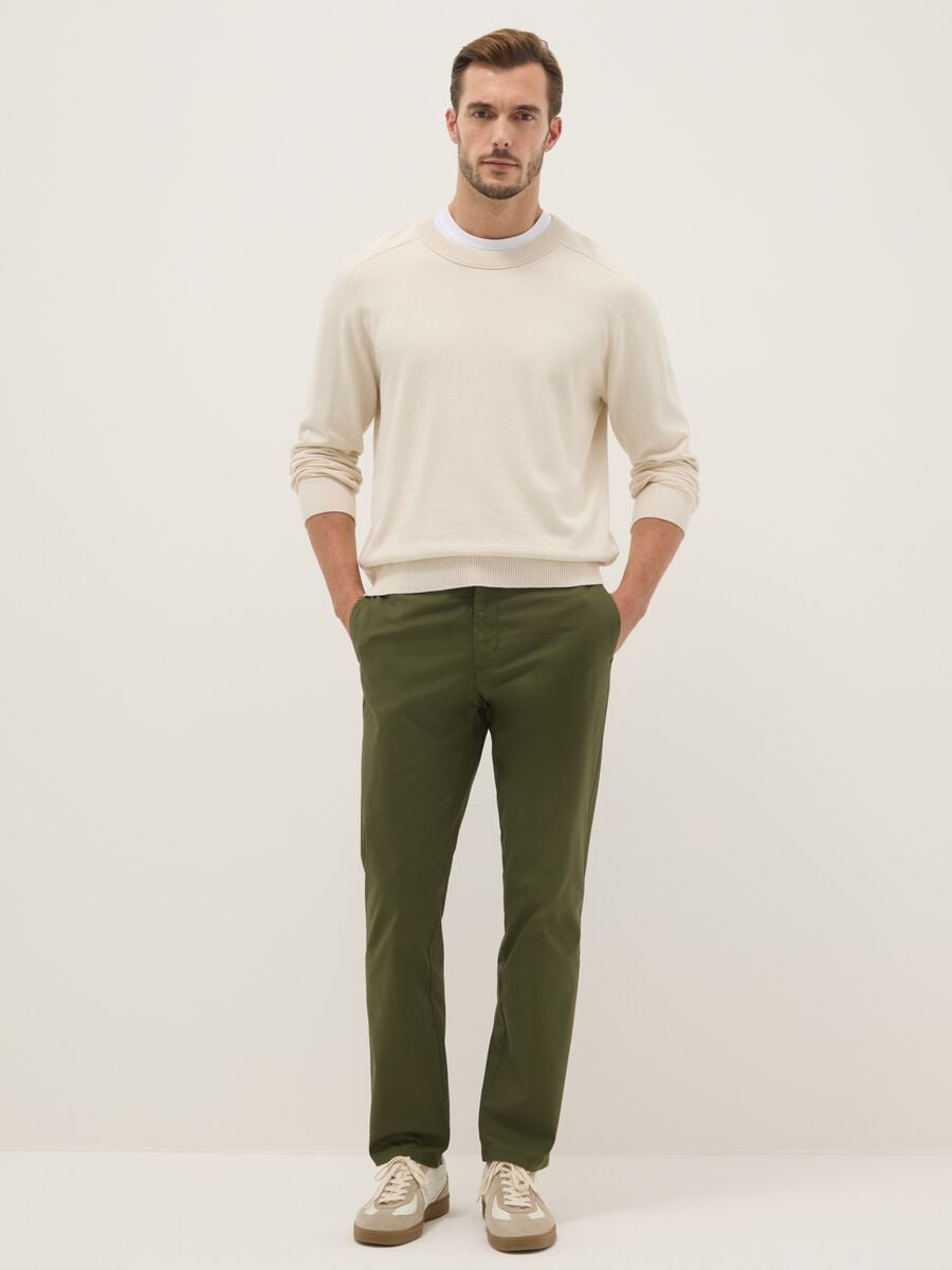 Regular fit green stretch cotton chino trousers_0