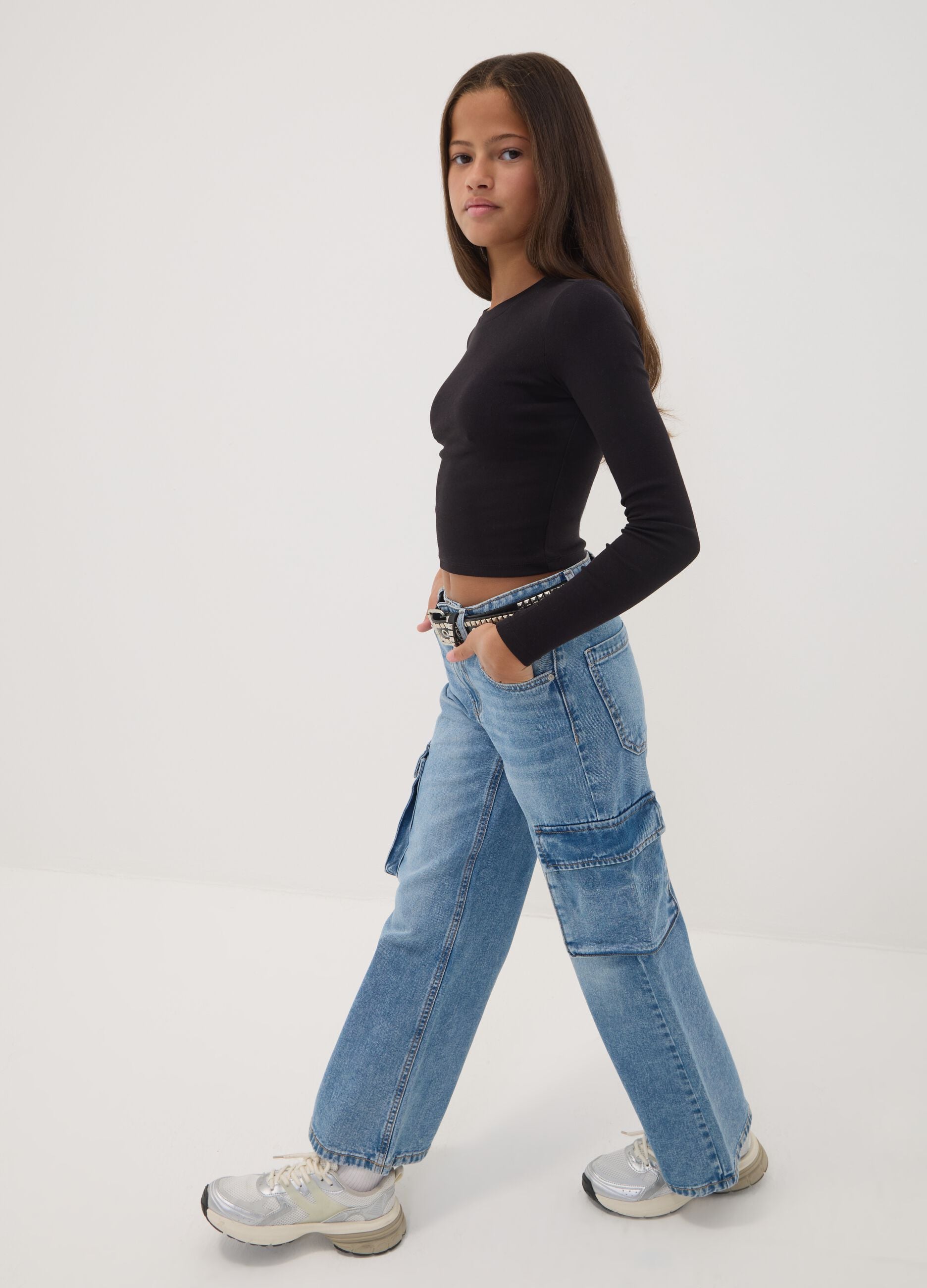 &Gamma;&alpha;&lambda;ά&zeta;&iota;&omicron; cargo &tau;&zeta;&iota;&nu; &alpha;&pi;ό 100% &beta;&alpha;&mu;&beta;&alpha;&kappa;&epsilon;&rho;ό denim, relaxed fit &gamma;&iota;&alpha; &kappa;&omicron;&rho;ί&tau;&sigma;&iota;