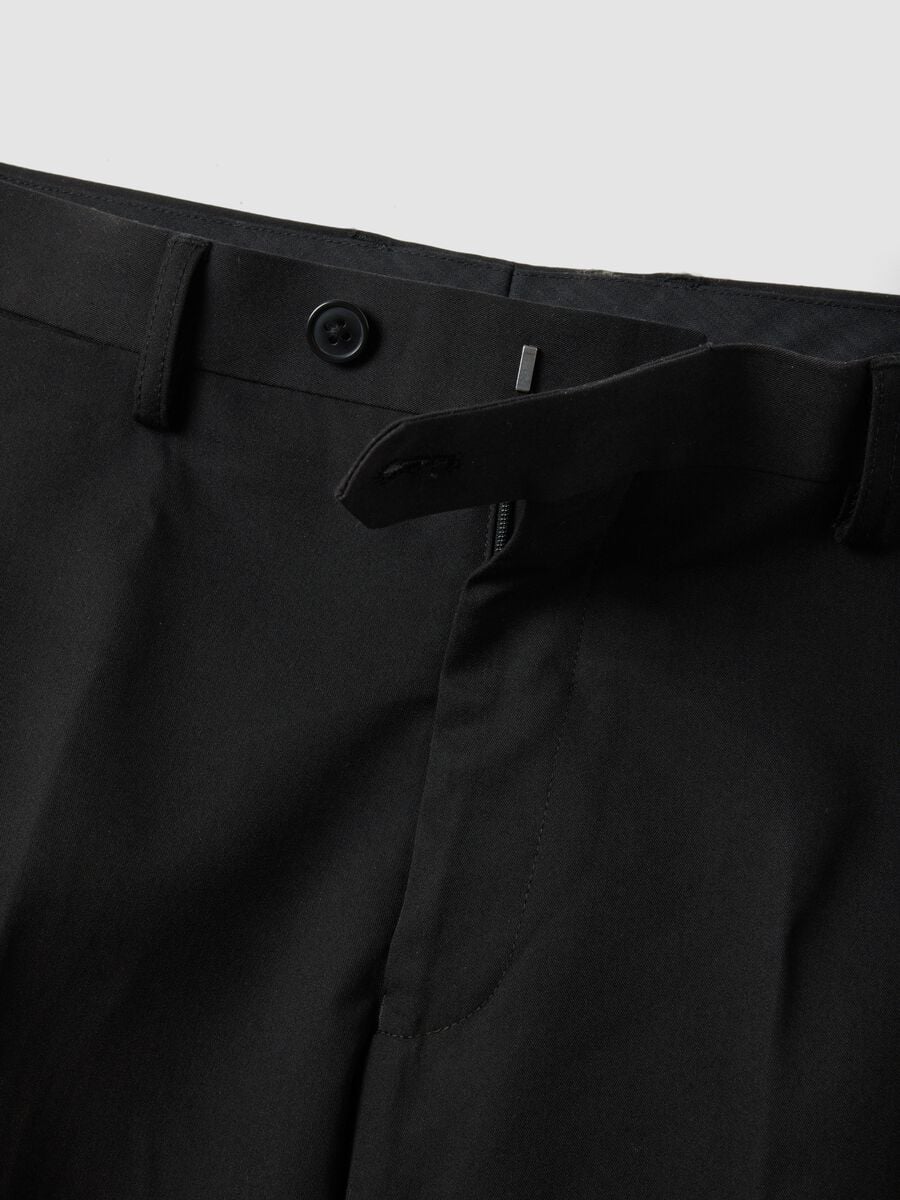Black regular-fit formal trousers in stretch viscose_2
