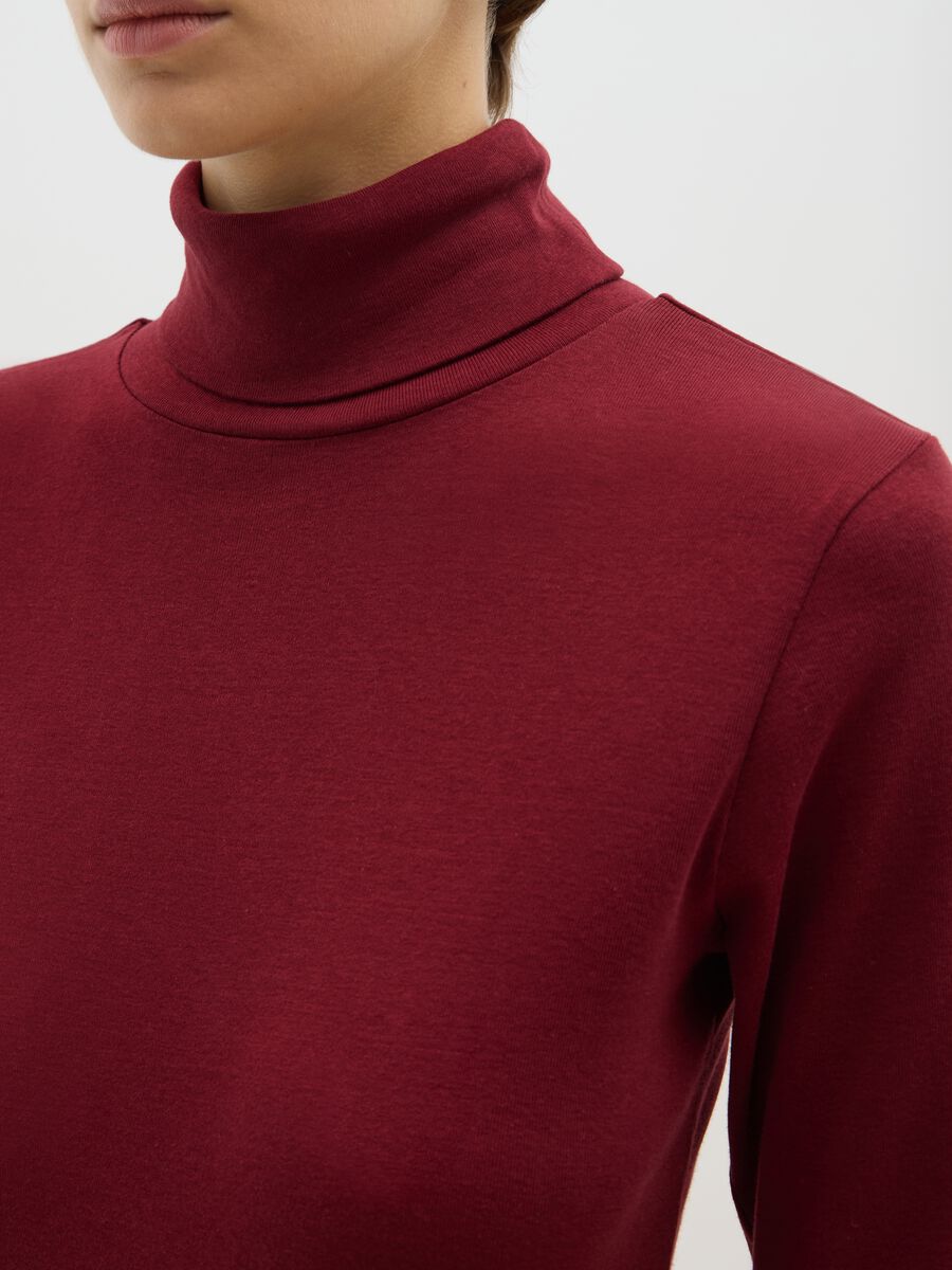 Red long sleeve turtle neck top in pure cotton regular fit_3