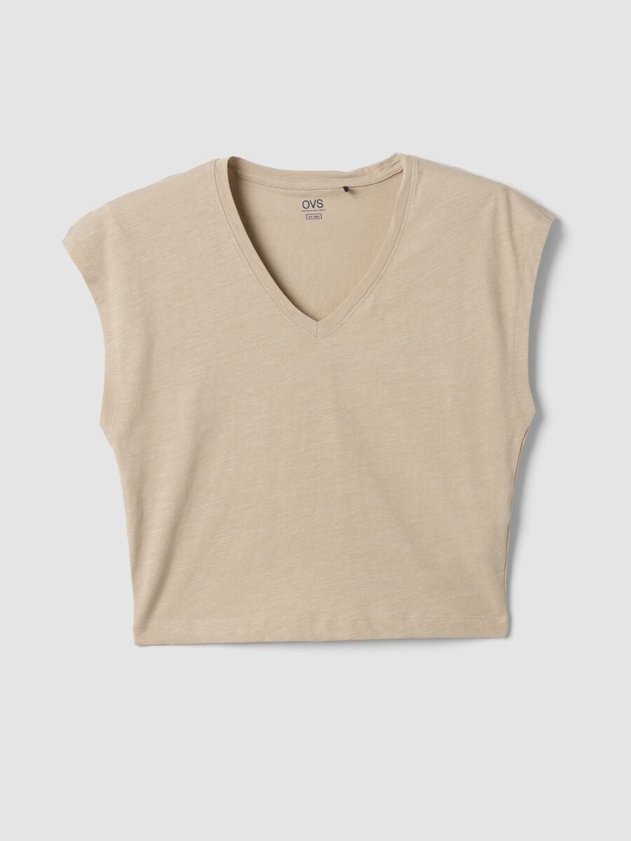 Camiseta beige de algod&oacute;n puro con cuello pico_4