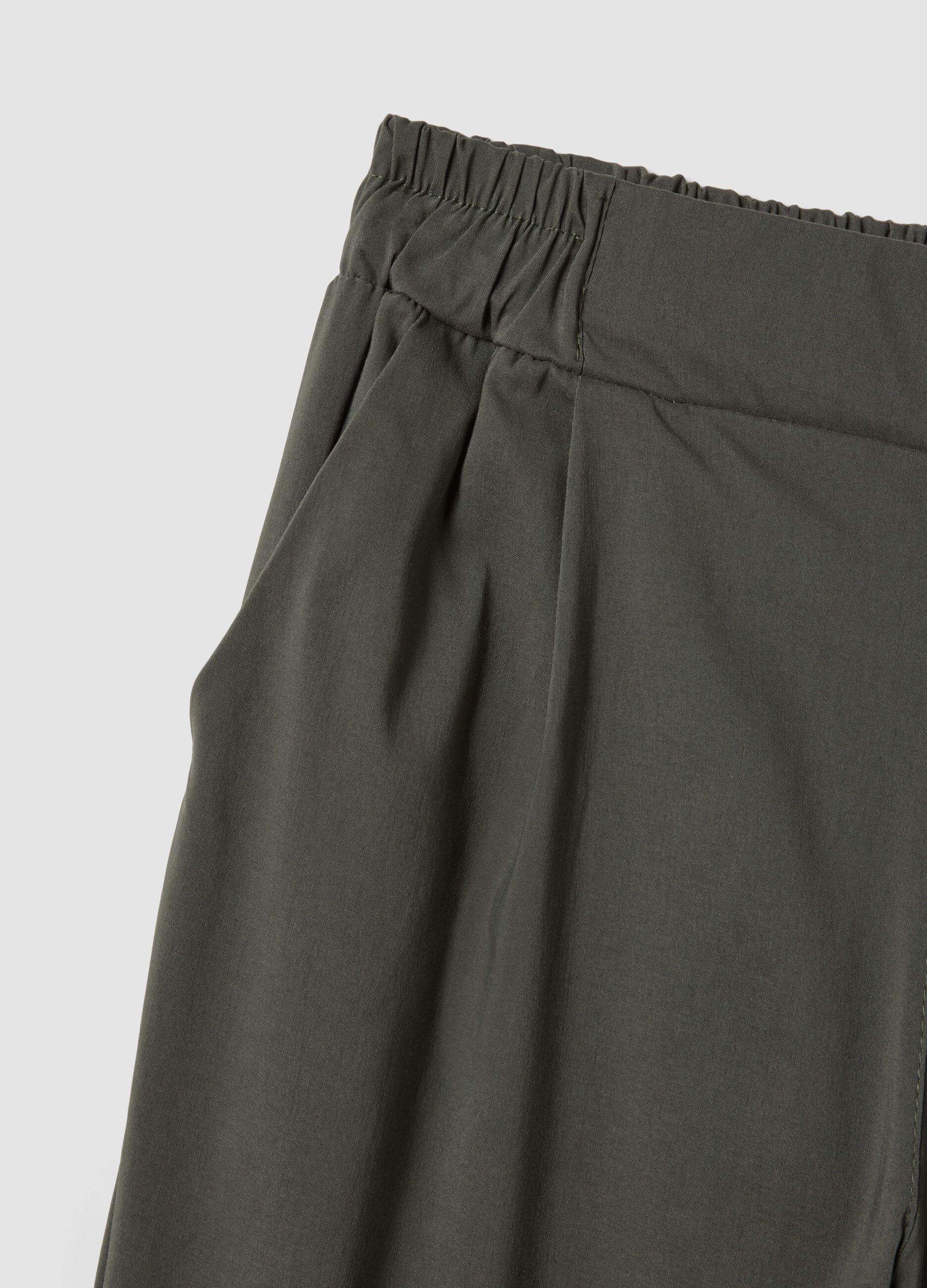 Green regular-fit stretch viscose trousers