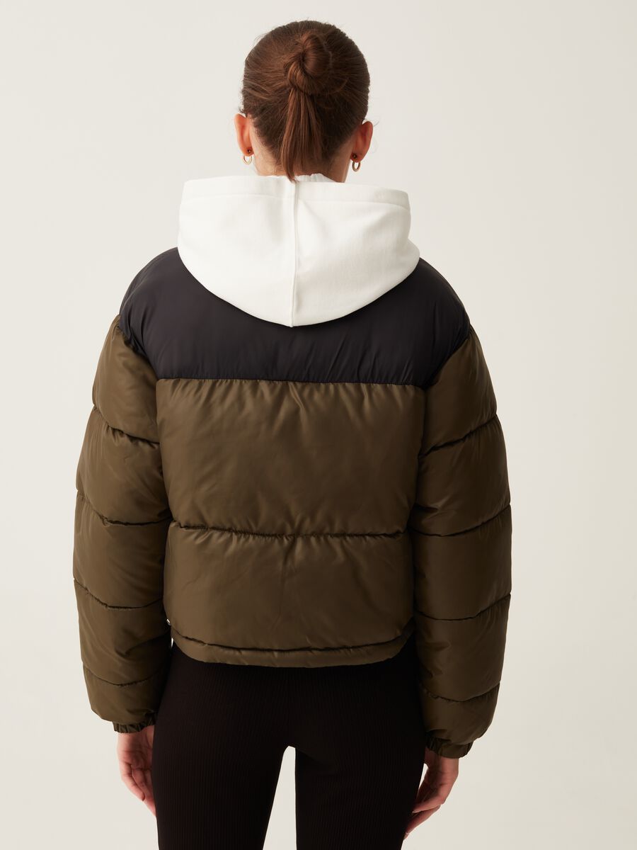Colourblock down jacket with high neck_2