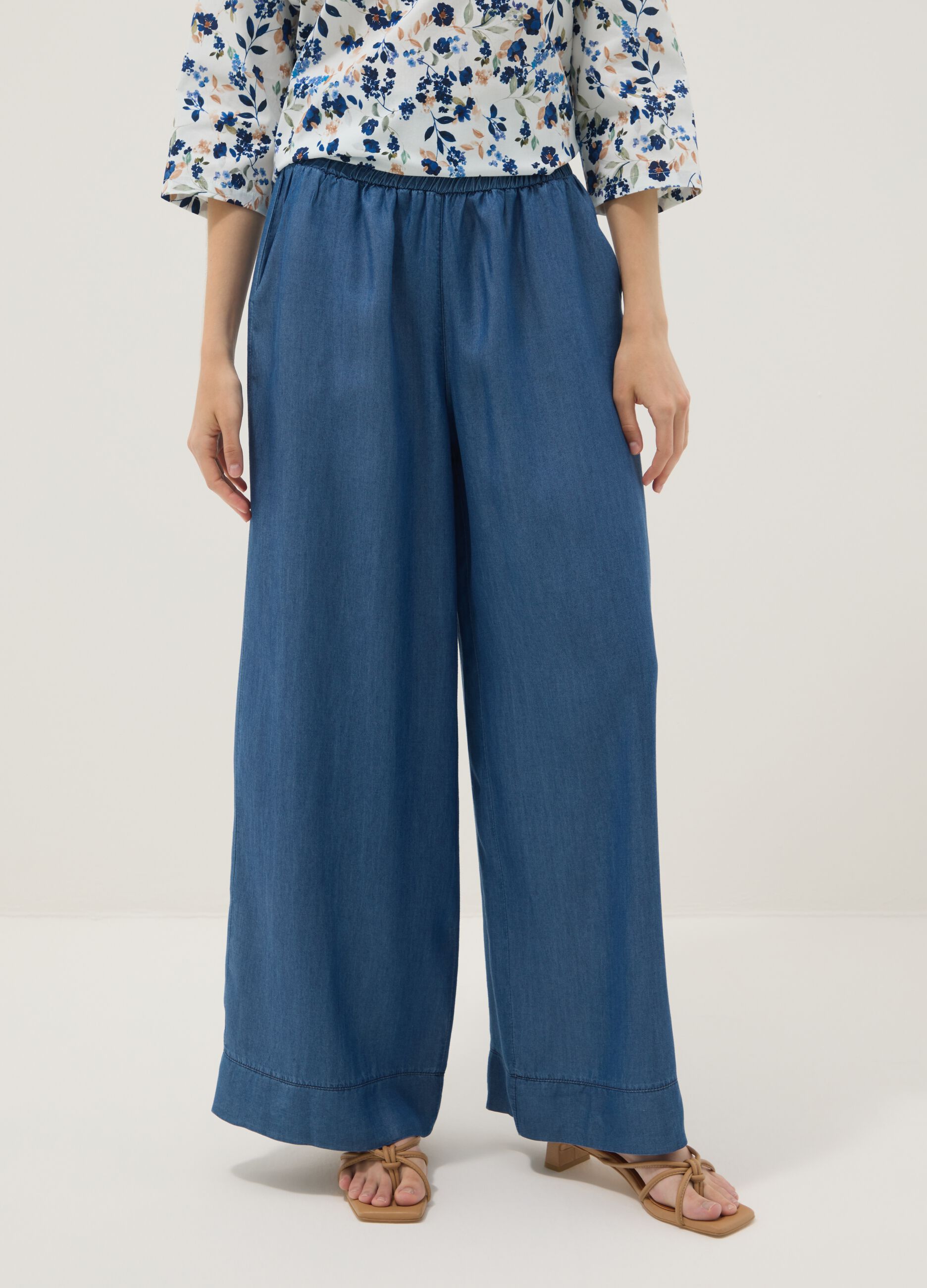 Blue palazzo trousers in pure lyocell
