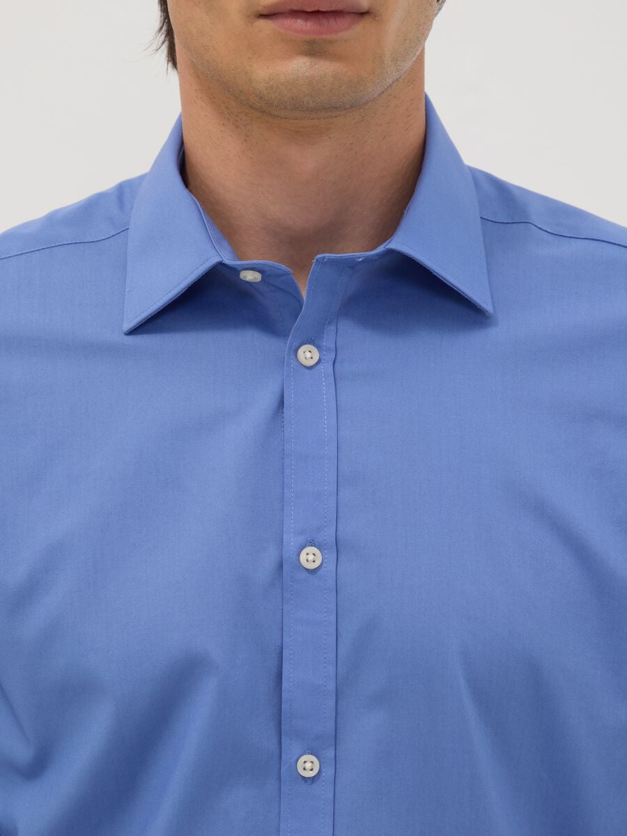 Blue slim-fit shirt with classic collar, easy-iron finish_1