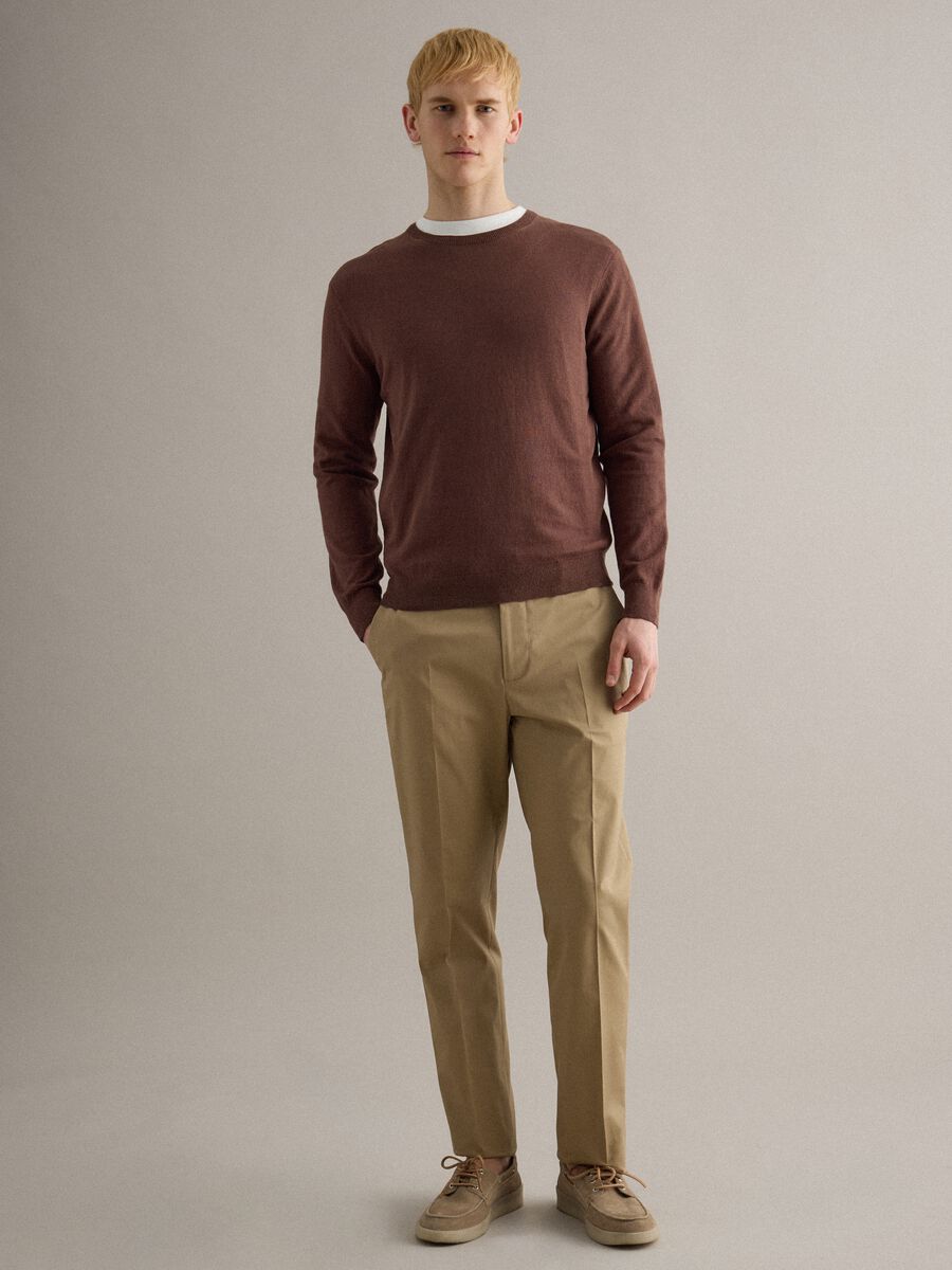 Brown cotton and linen crew neck pullover regular fit_2