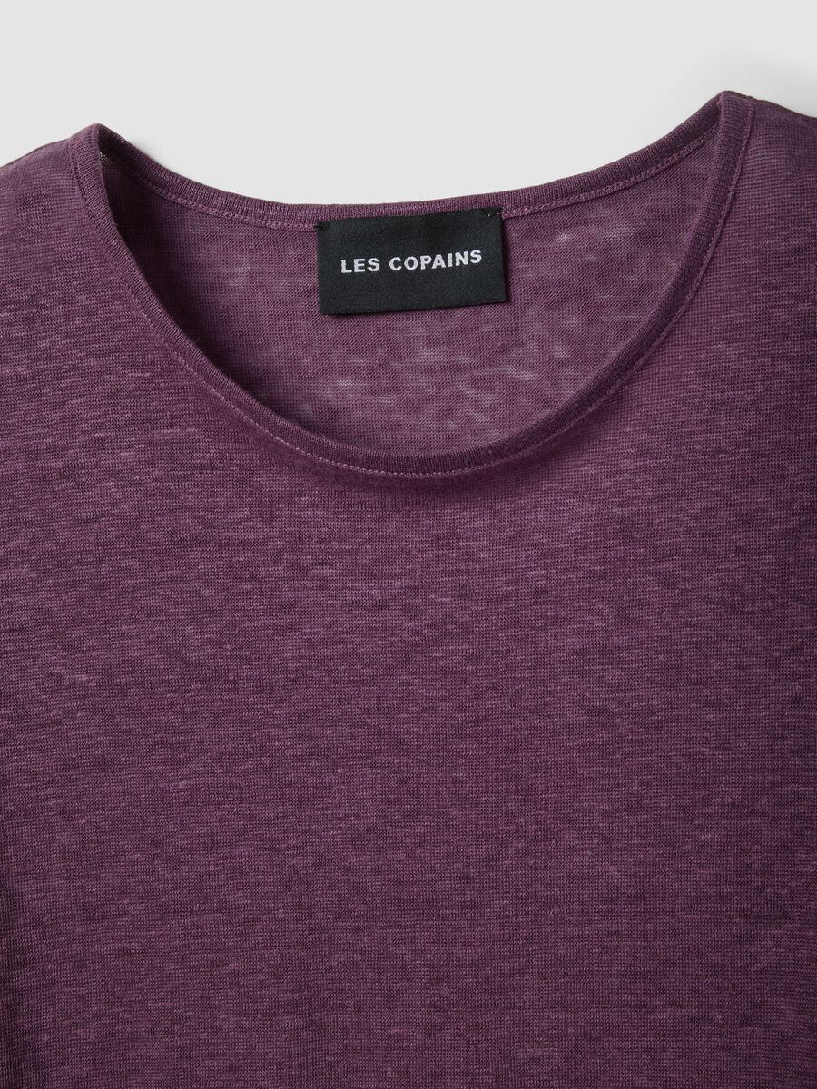 Camiseta morada de manga corta en lino puro, corte regular_5