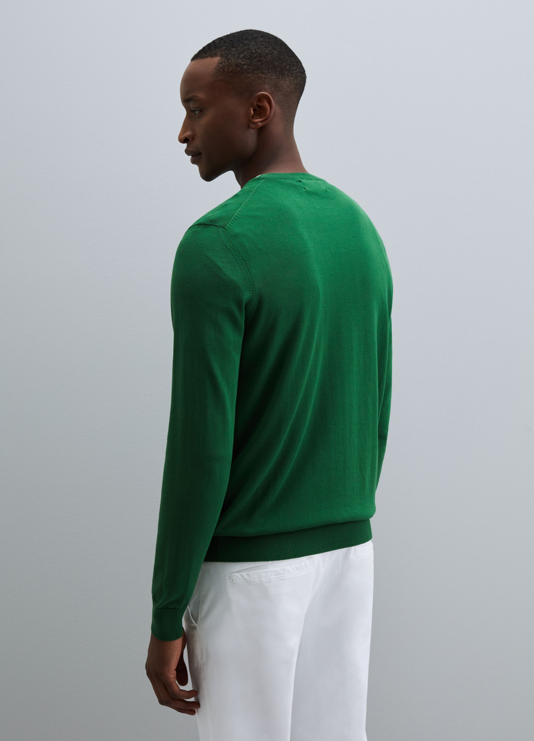Pullover with round neck in cotton and silk