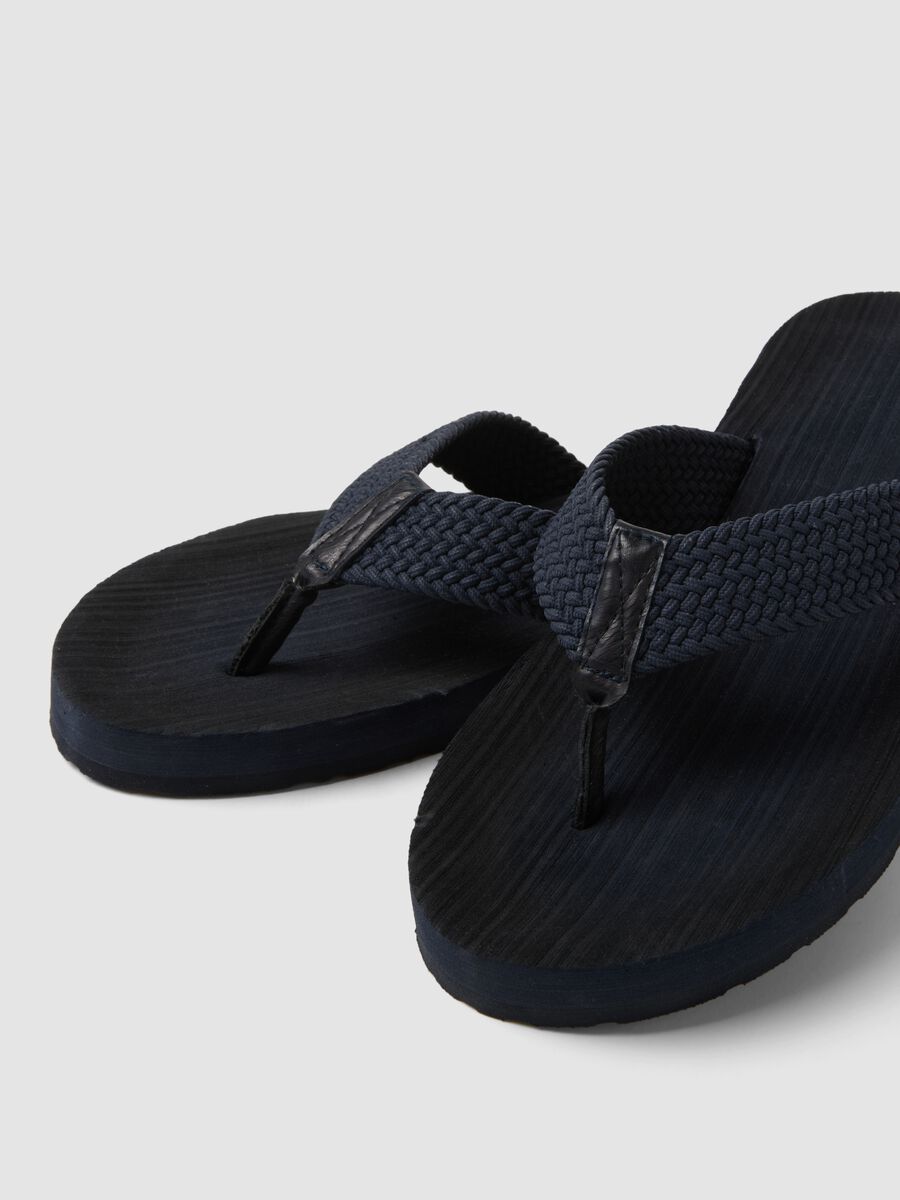Blue flip-flops with woven strap_1