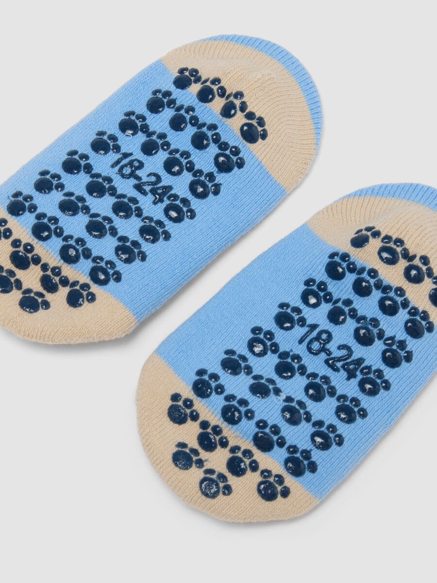 Multicoloured cotton blend non-slip baby socks with bear_1