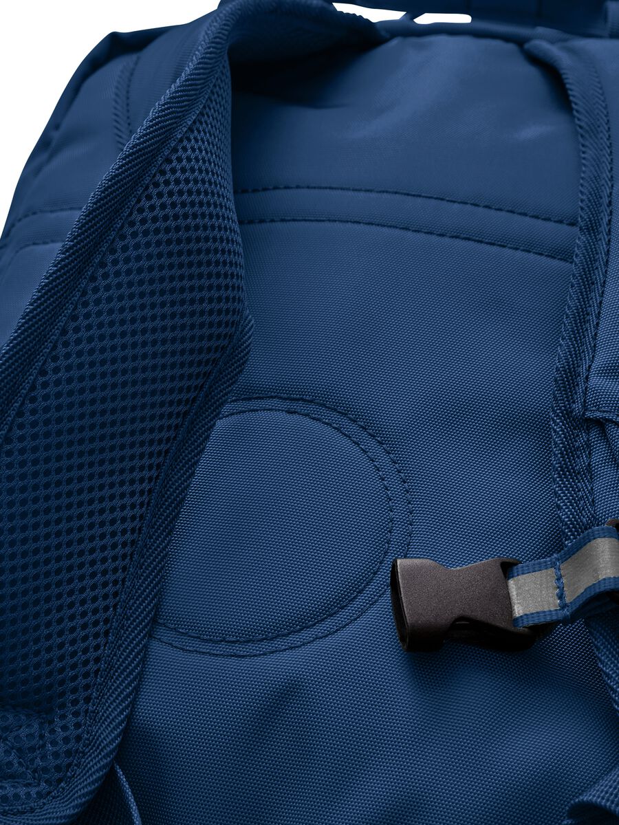 Blue backpack with front pockets_2