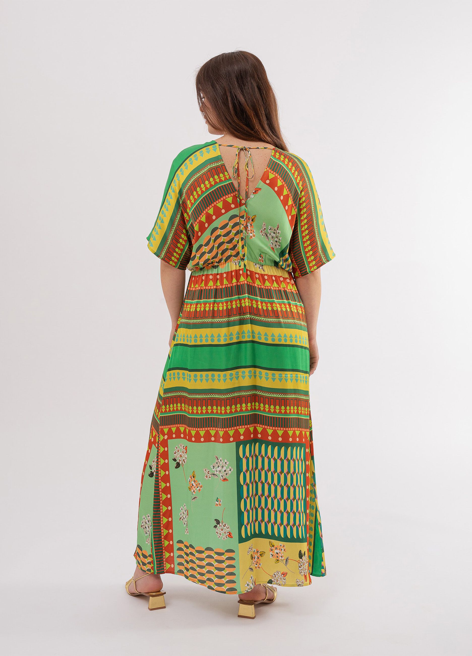 Curvy long dress with multicoloured print
